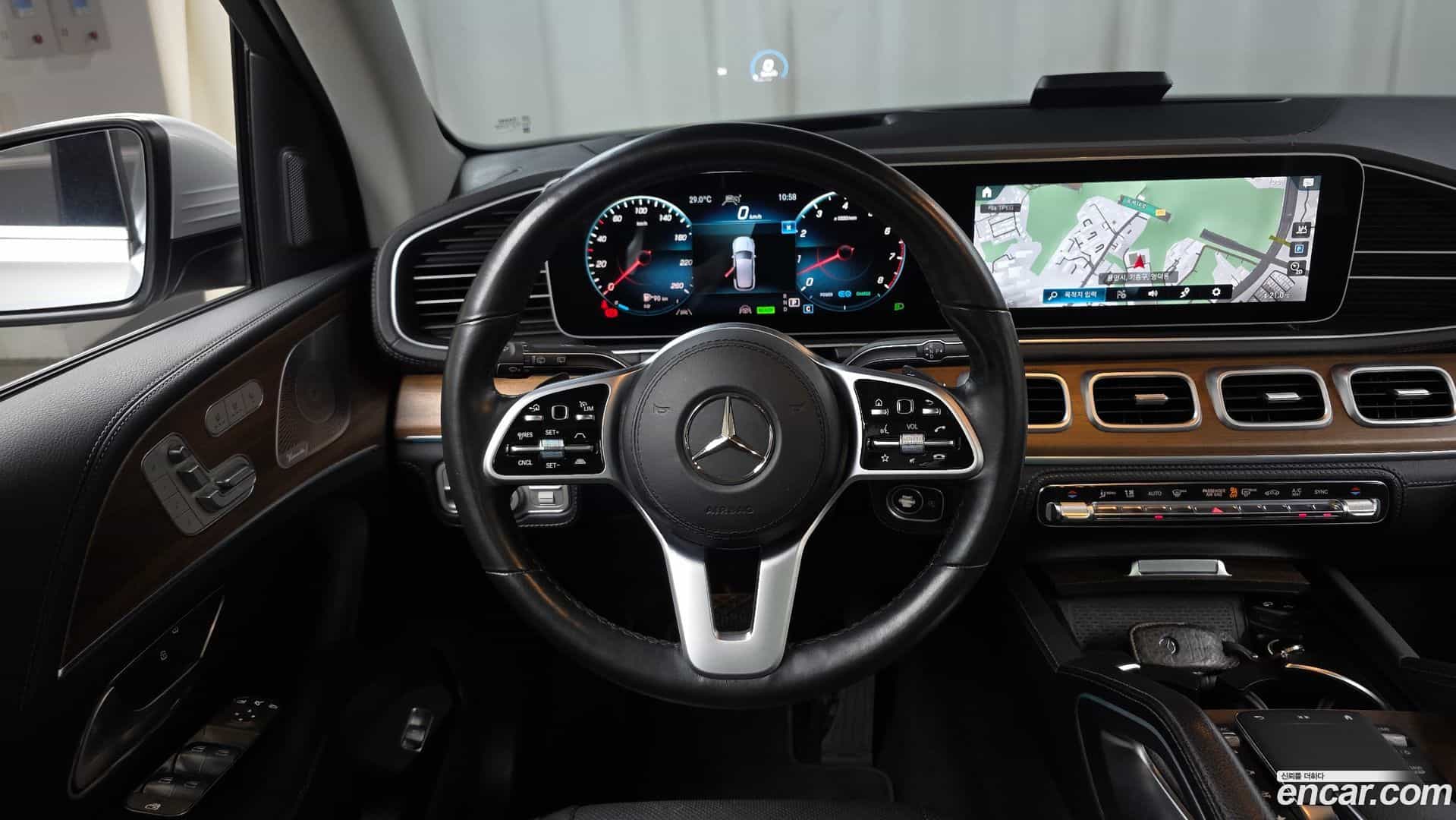 GLE-Class Mercedes-Benz 2021.5-OPTION-017