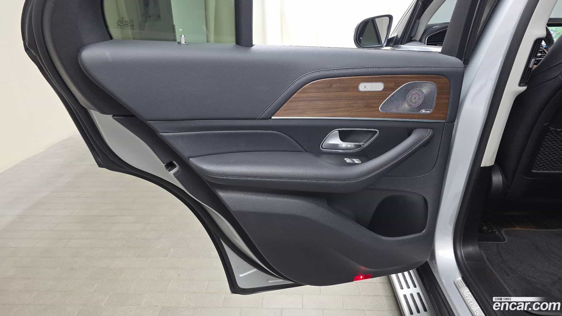 GLE-Class Mercedes-Benz 2021.5-INNER-035