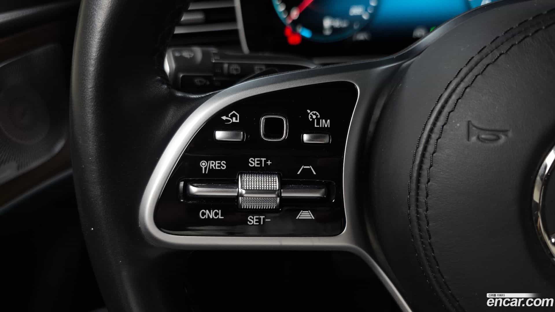 GLE-Class Mercedes-Benz 2021.5-OPTION-040