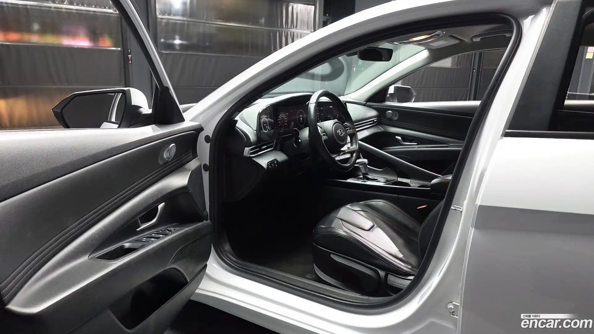 AVANTE Hyundai 2021.11-INNER-010