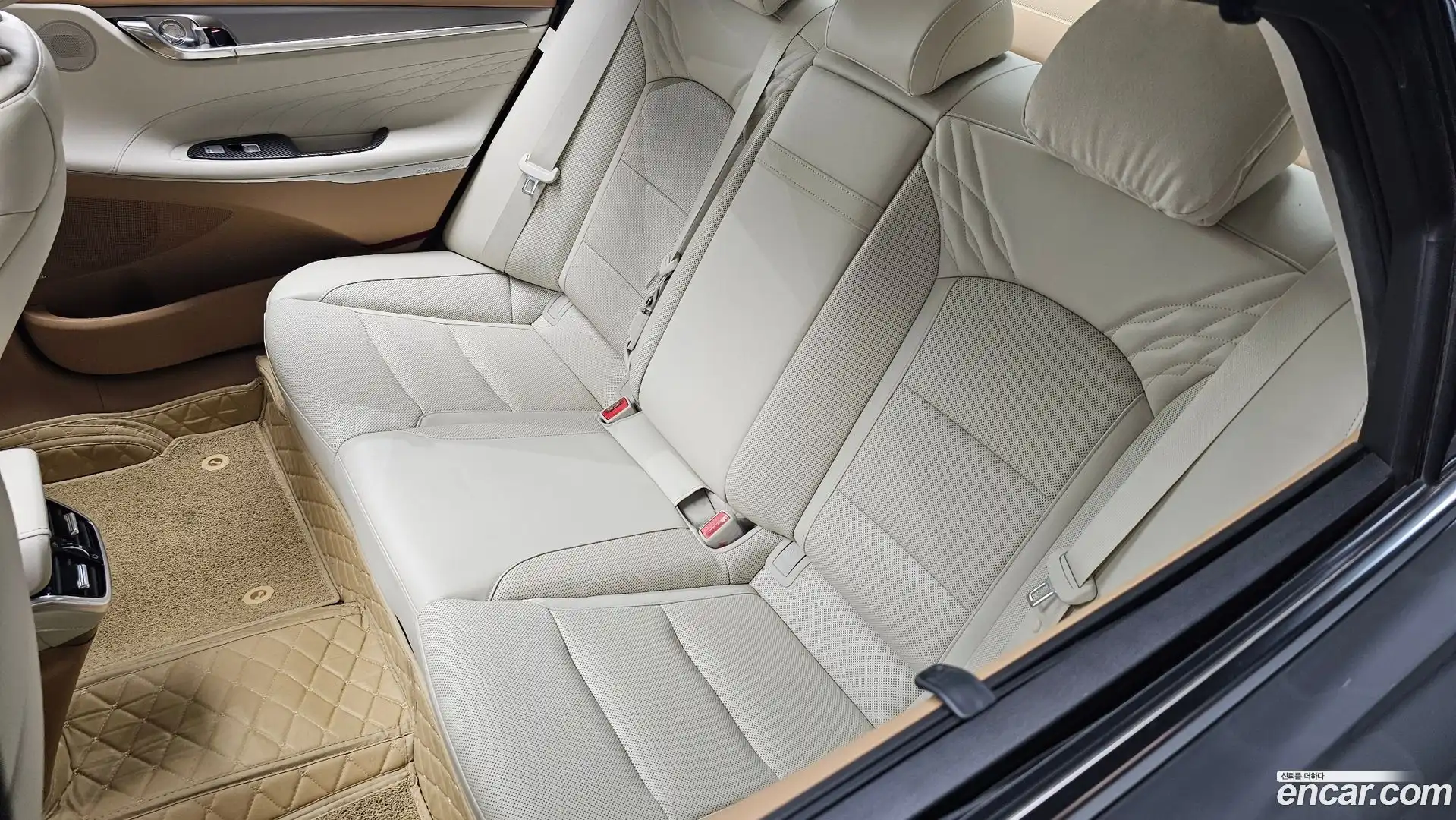 Grandeur Hyundai 2021.9-OPTION-046