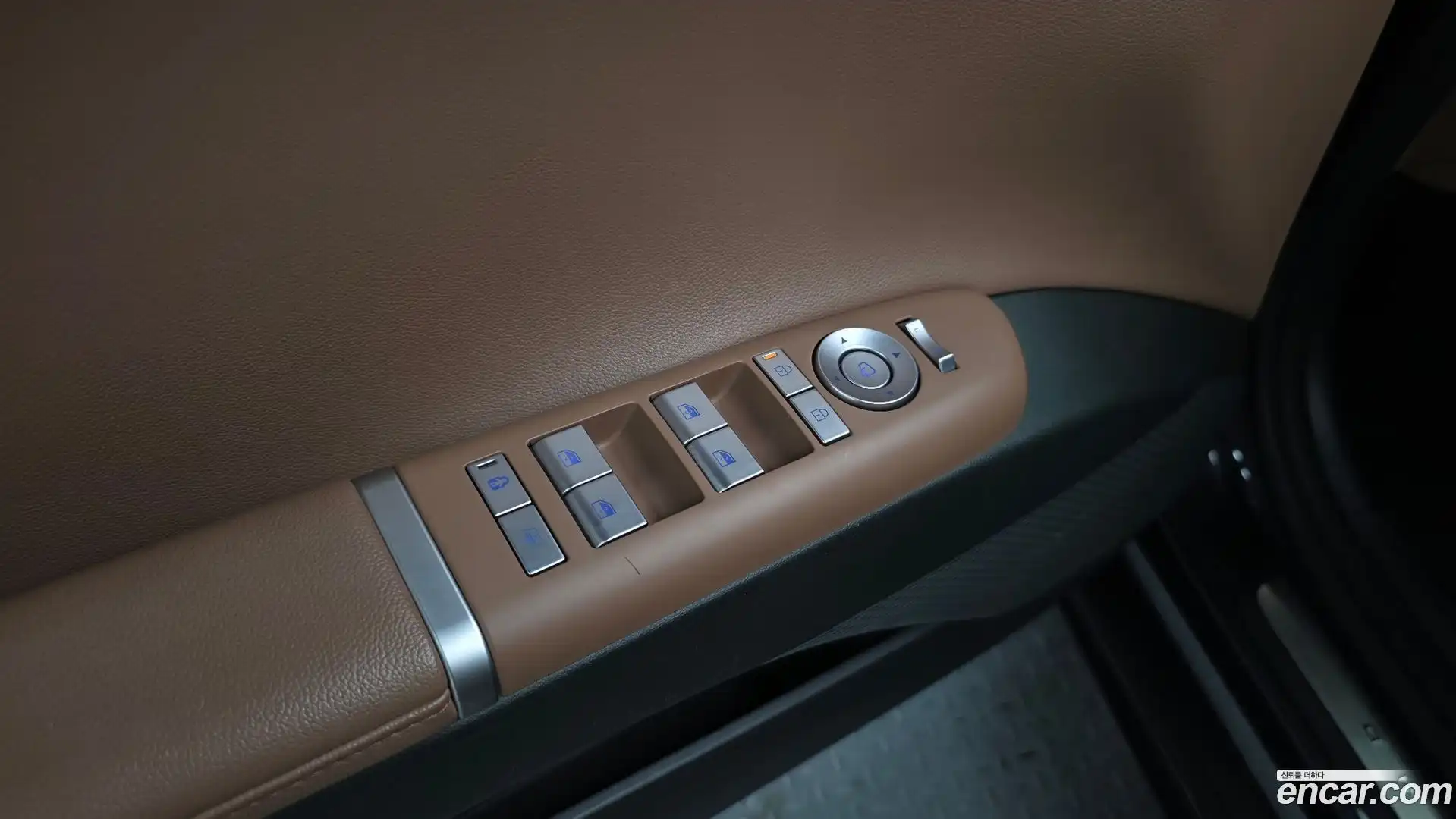 Grandeur Hyundai 2023.1-OPTION-043