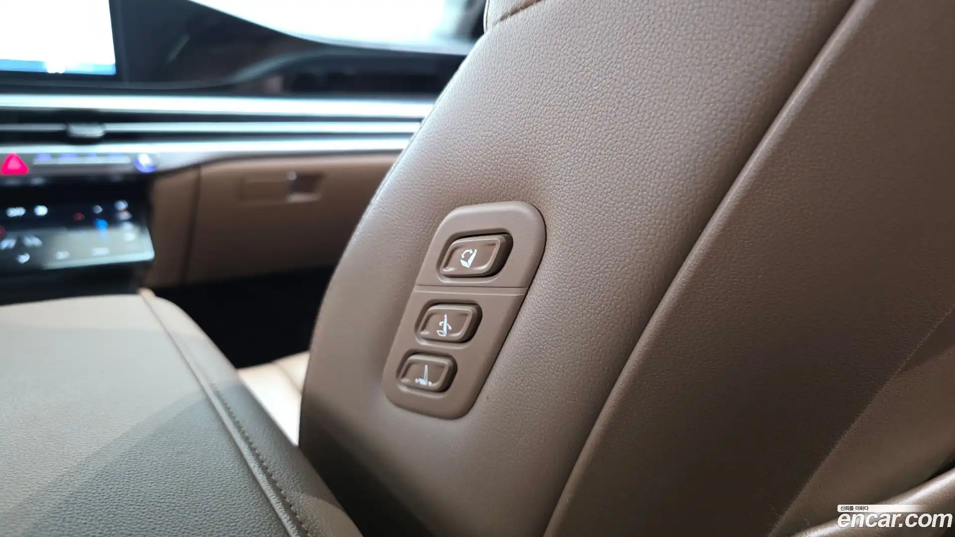 Grandeur Hyundai 2023.1-OPTION-047