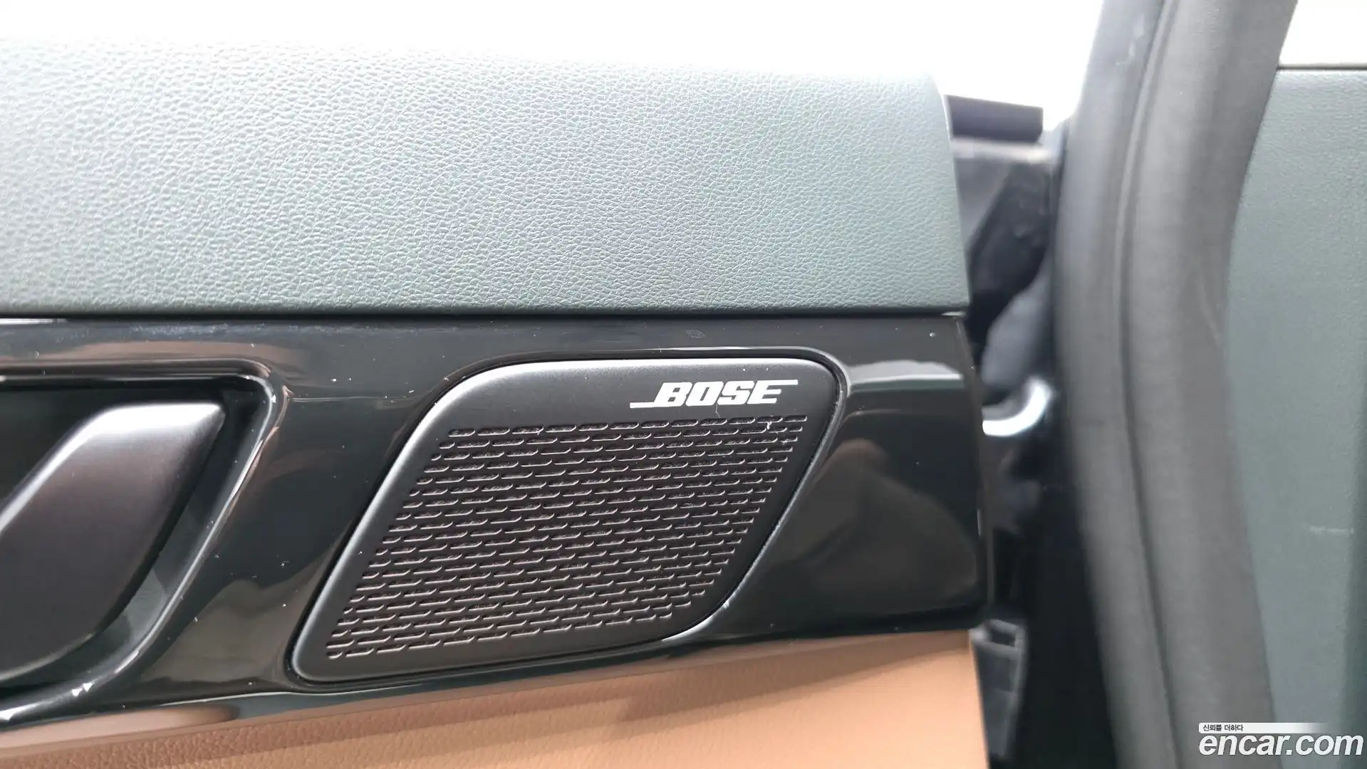 Grandeur Hyundai 2023.1-OPTION-053