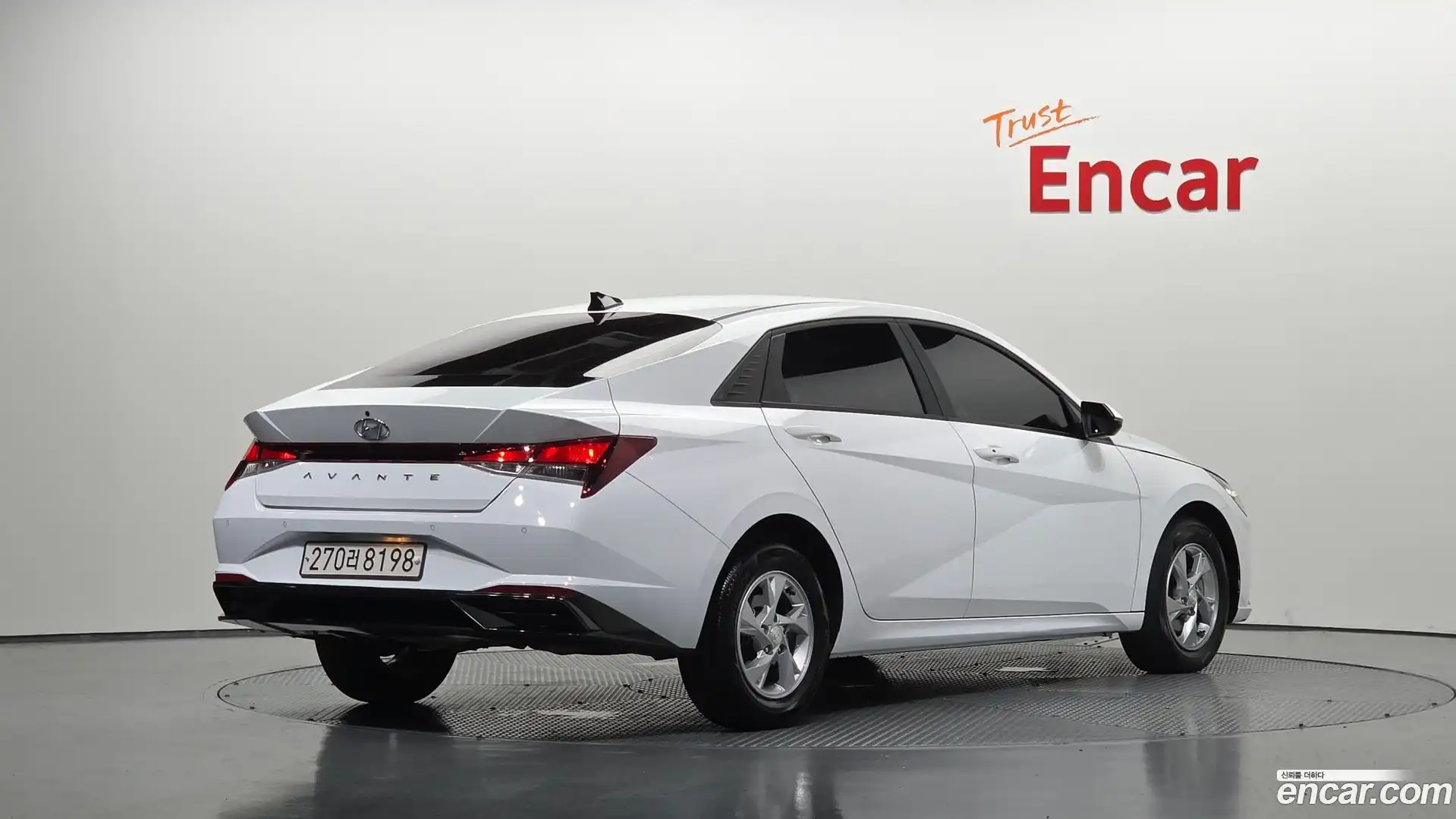 AVANTE Hyundai 2020.6-OUTER-002