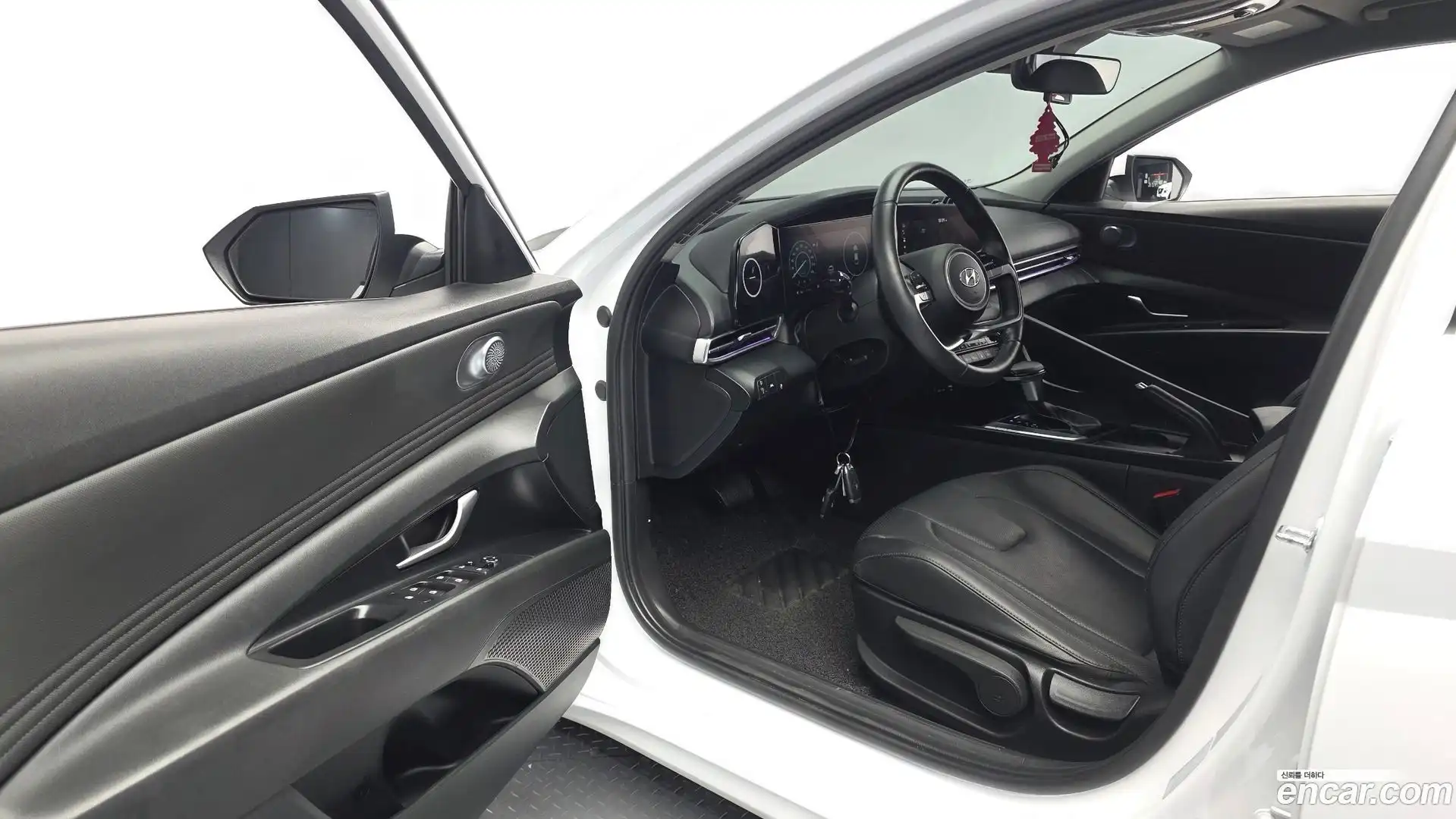 AVANTE Hyundai 2020.6-INNER-010