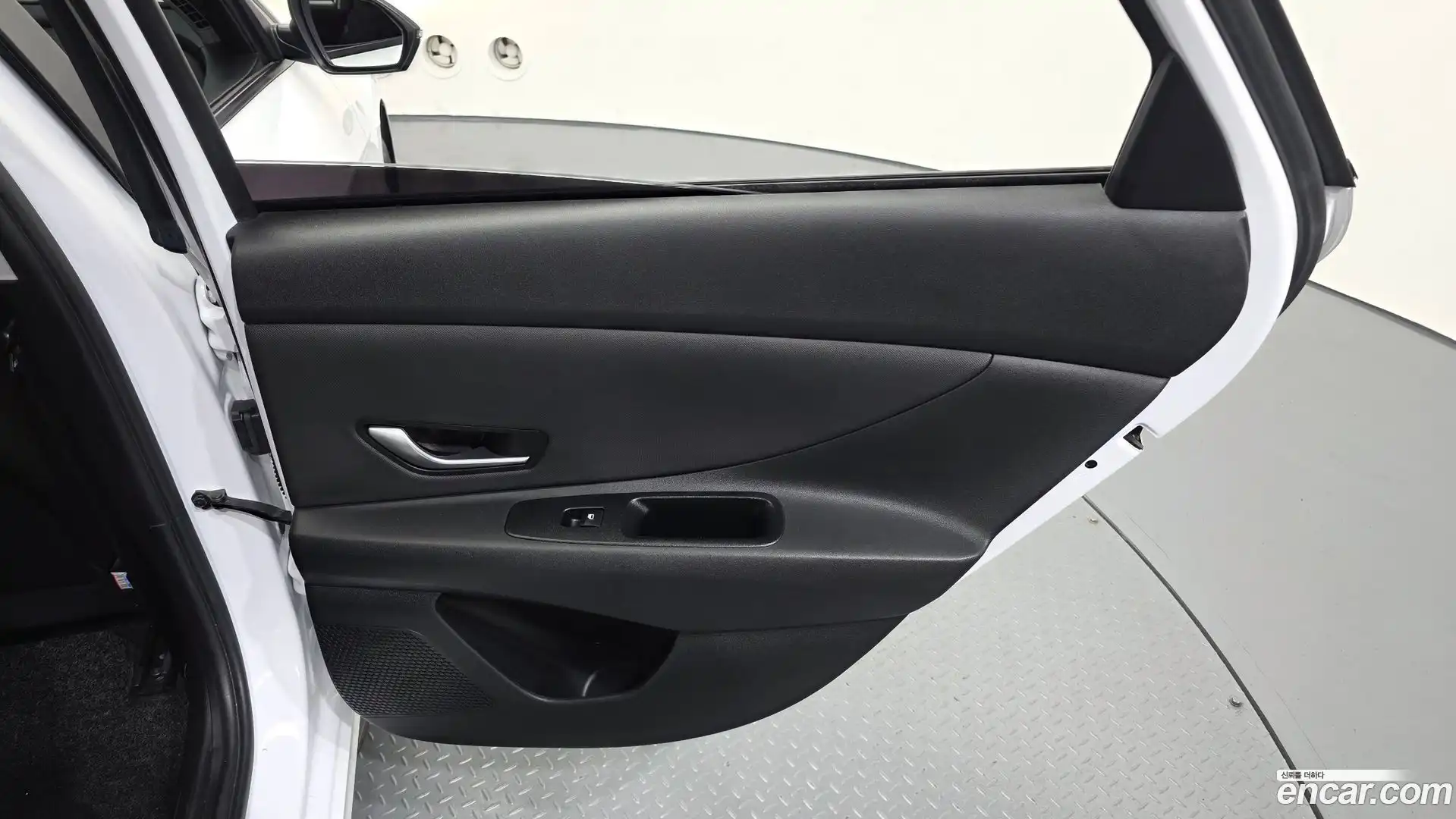 AVANTE Hyundai 2020.6-INNER-035