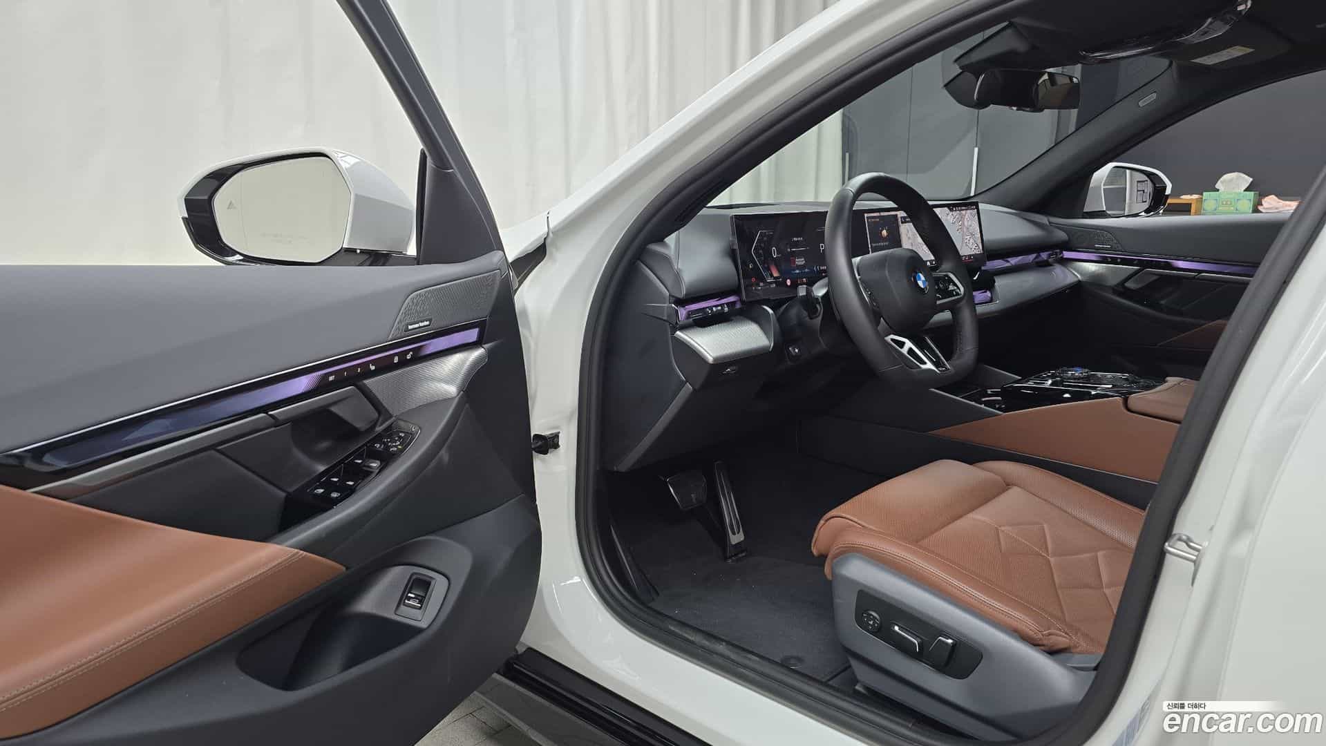 5-Series BMW 2025.8-INNER-010