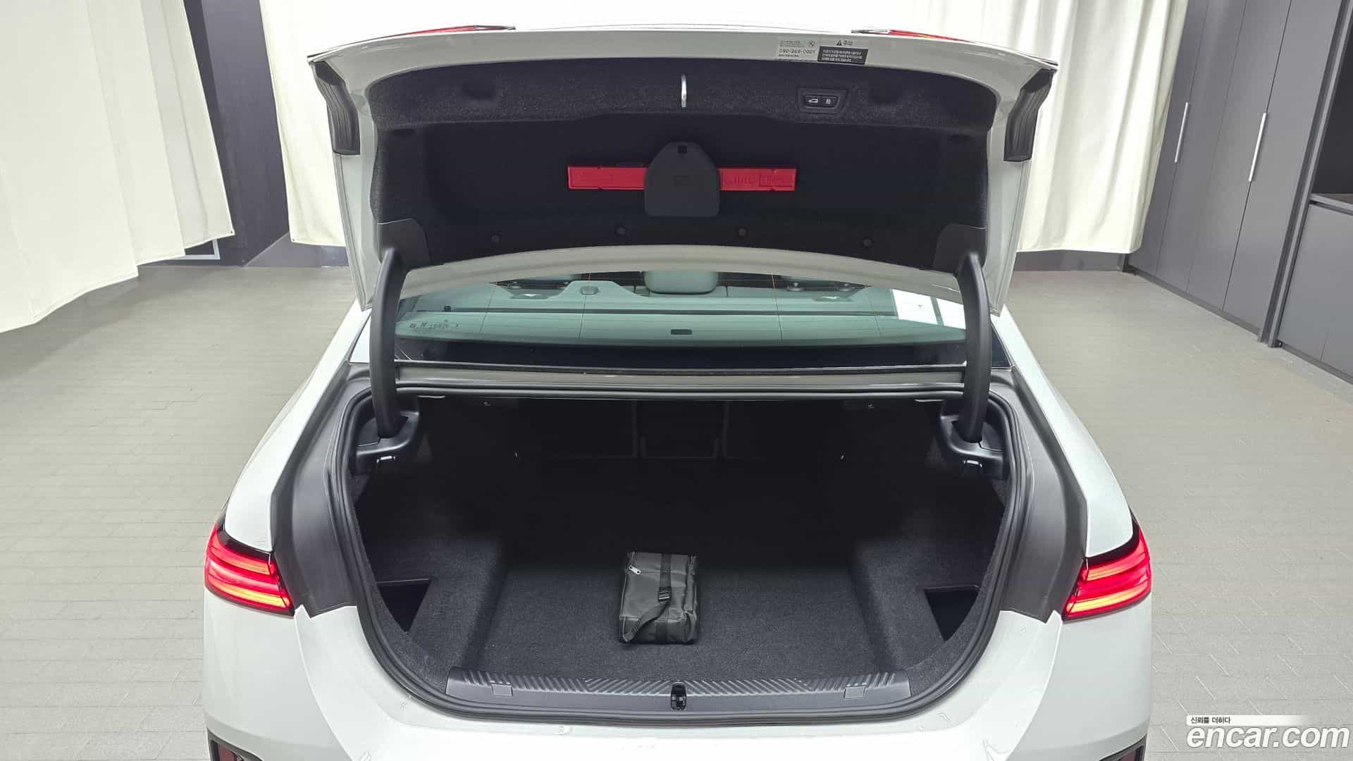 5-Series BMW 2025.8-OPTION-047