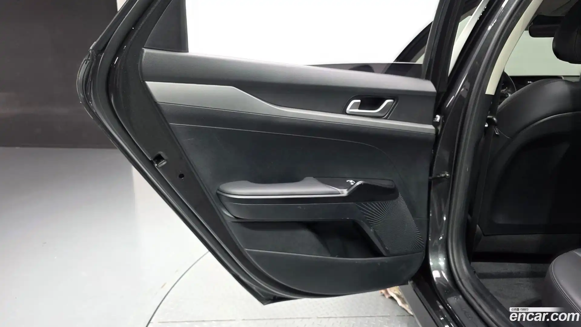 K5 Kia 2023.4-INNER-035