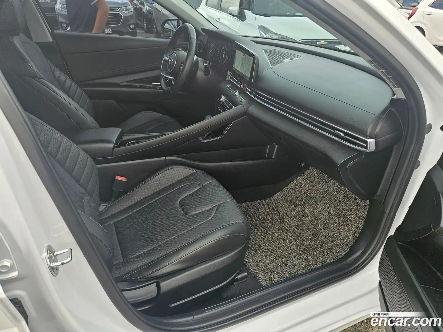 AVANTE Hyundai 2020.6-OPTION-016