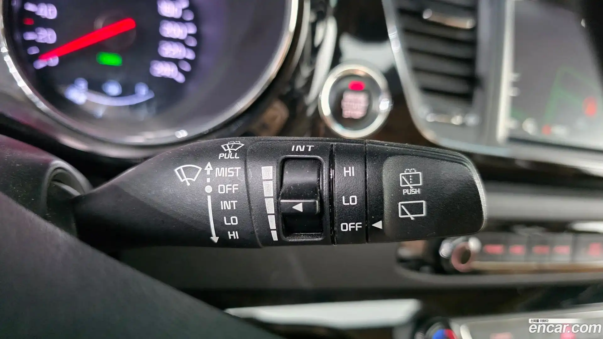Canival Kia 2016.8-OPTION-024