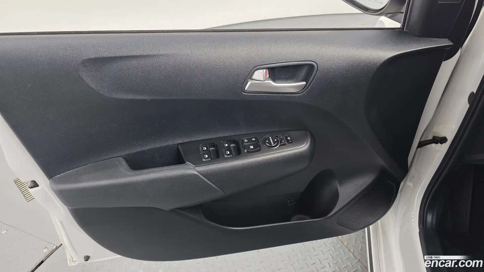 morning Kia 2023.1-INNER-034