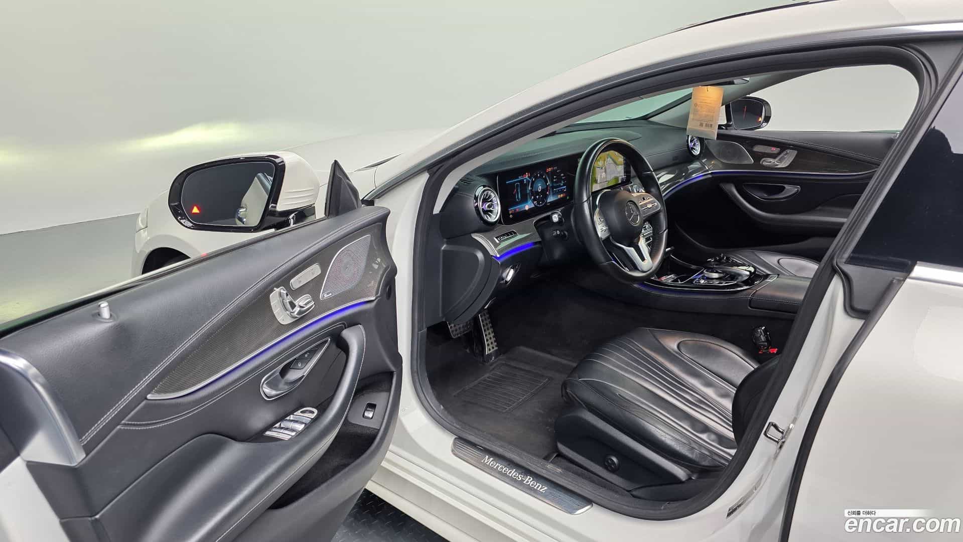 CLS-Class Mercedes-Benz 2019.11-INNER-010