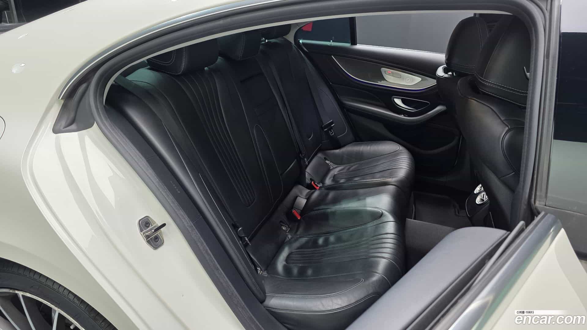 CLS-Class Mercedes-Benz 2019.11-OPTION-015