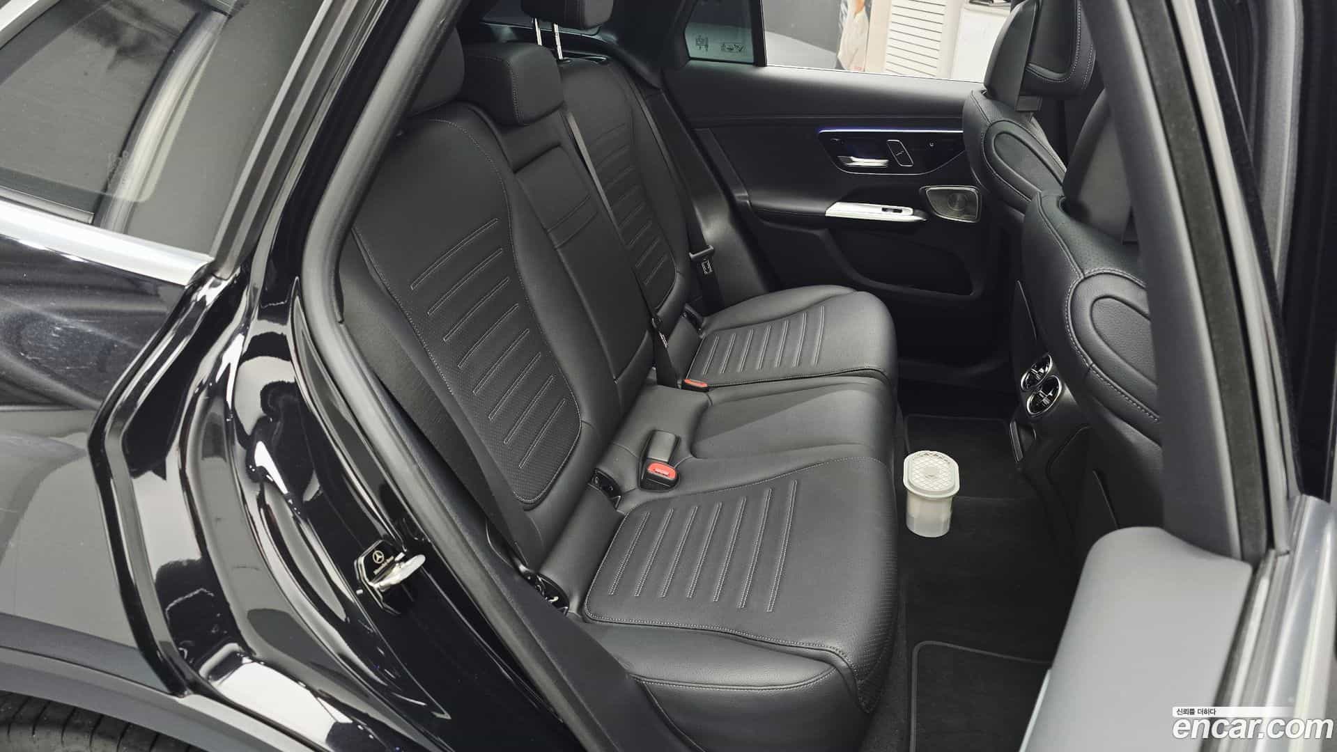 GLC-Class Mercedes-Benz 2024.2-OPTION-015