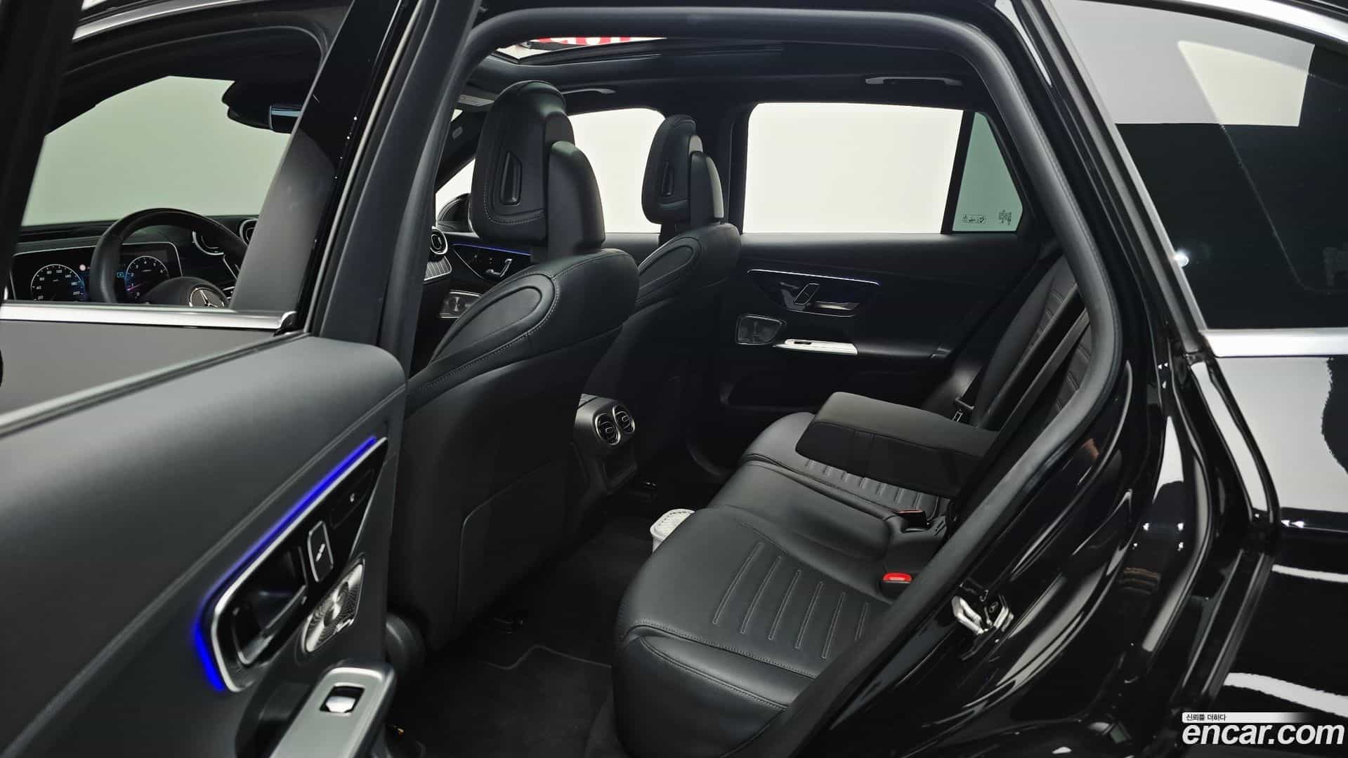 GLC-Class Mercedes-Benz 2024.2-OPTION-022