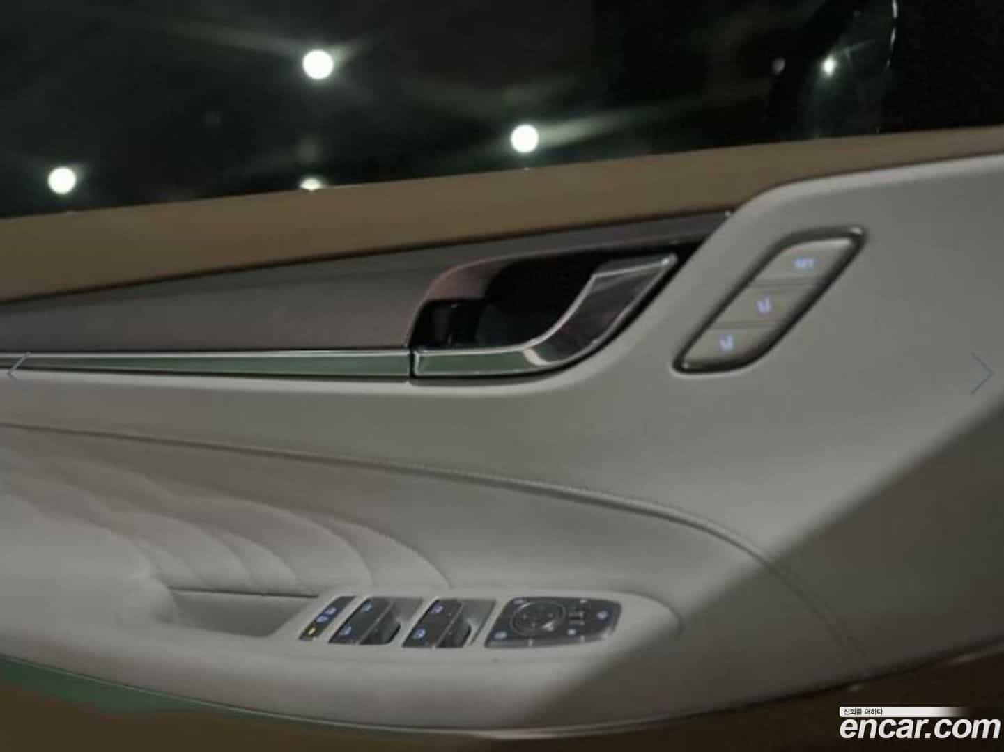 Grandeur Hyundai 2020.1-INNER-010