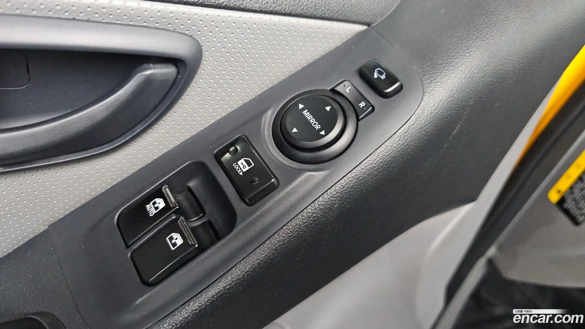 Starex Hyundai 2018.0-OPTION-017