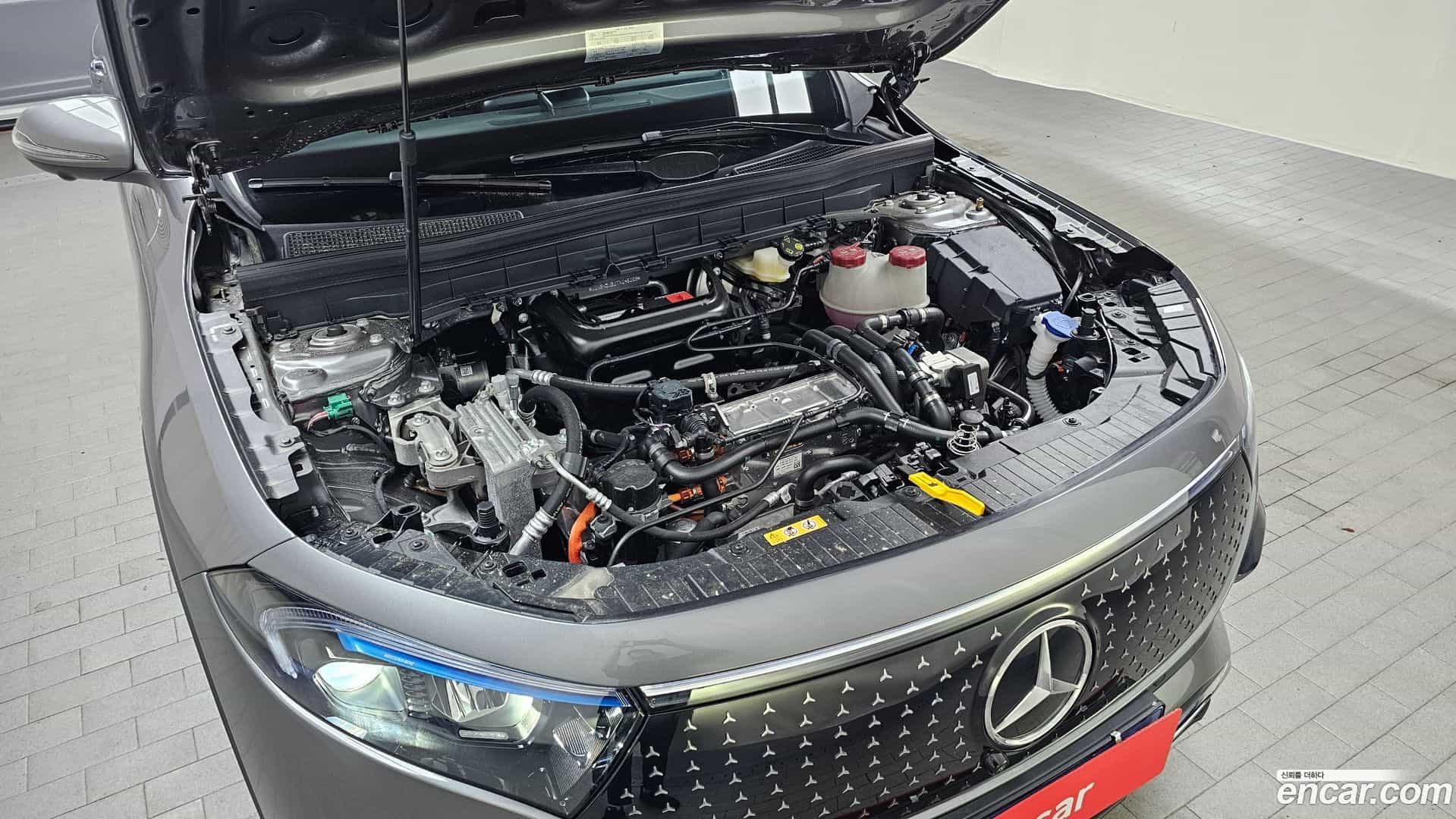 EQB Mercedes-Benz 2025.7-OUTER-006