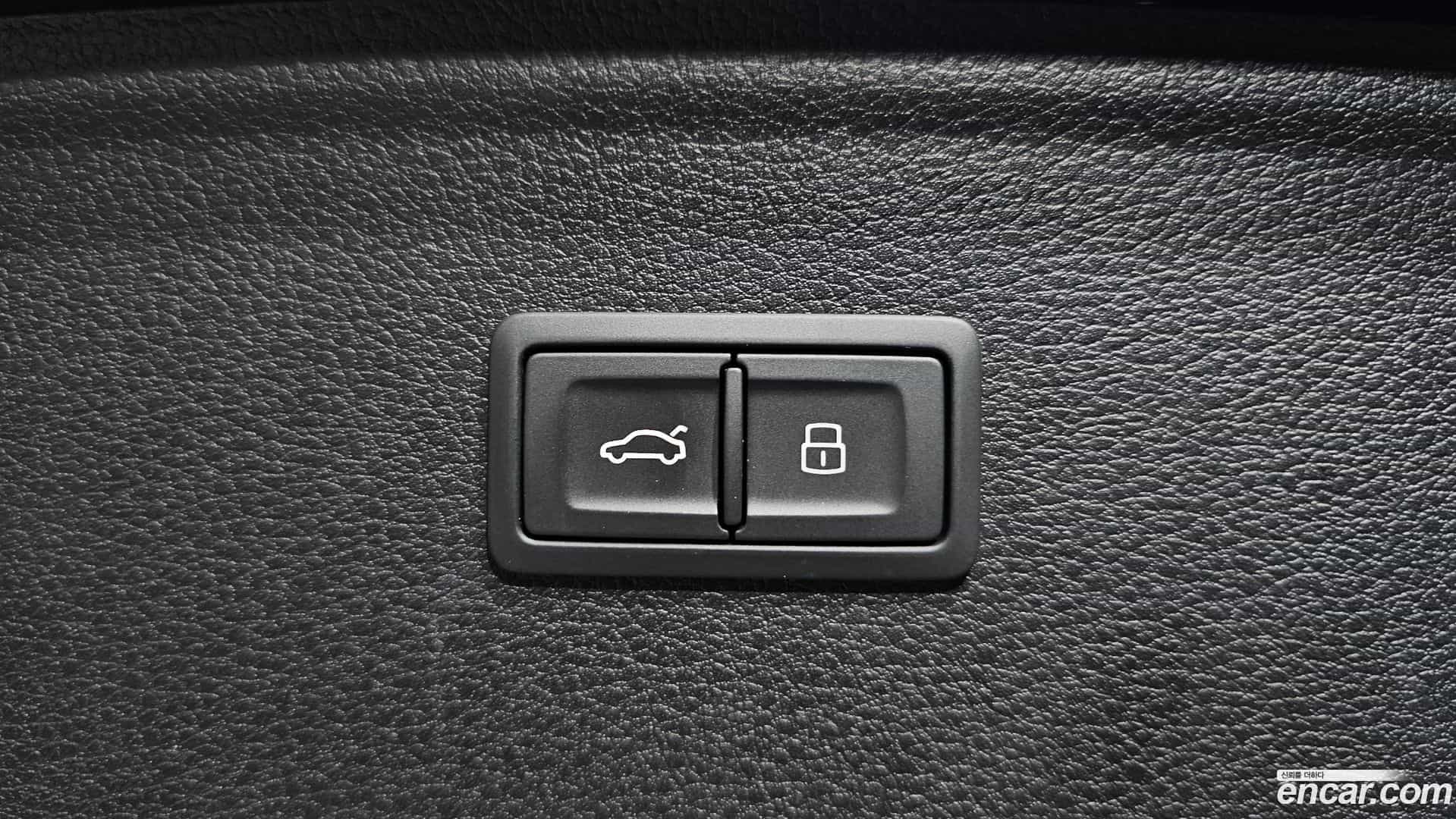 Q5 Audi 2023.6-OPTION-046