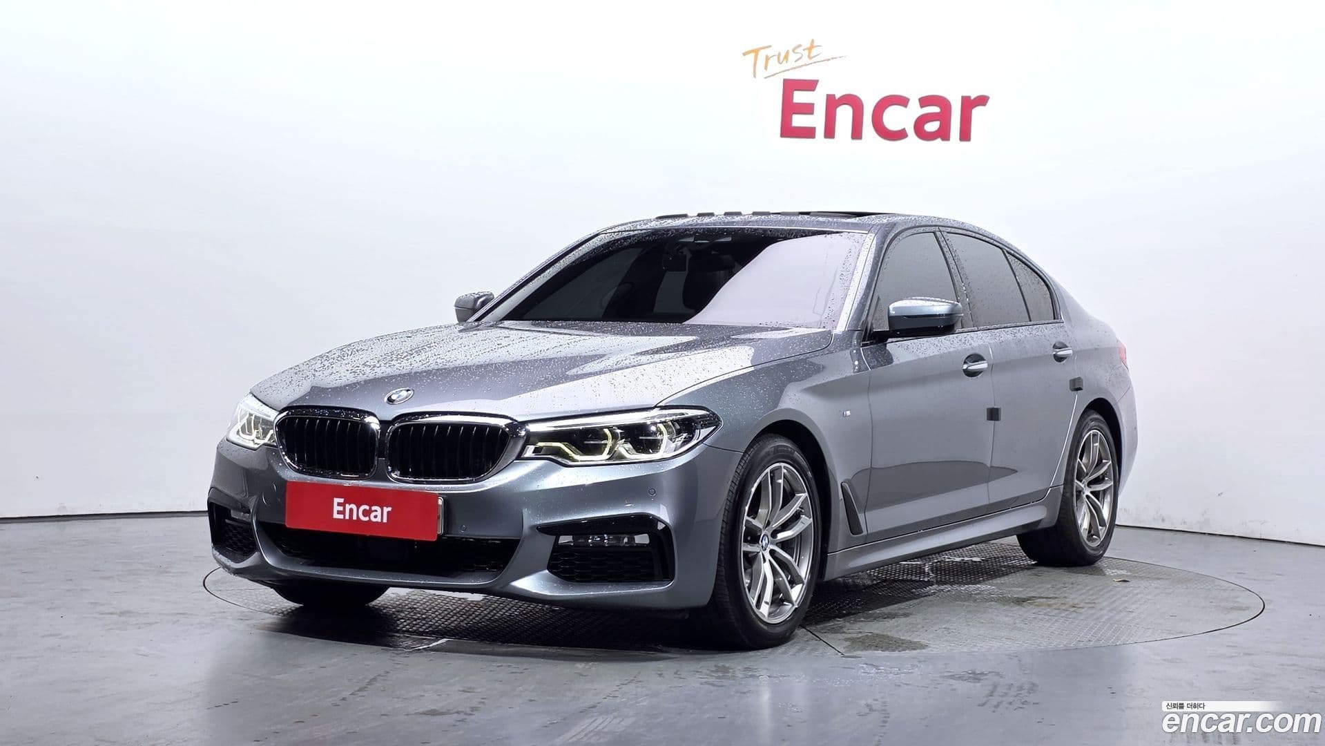 Main__Slider__Photo:5-Series BMW 2017.6-0