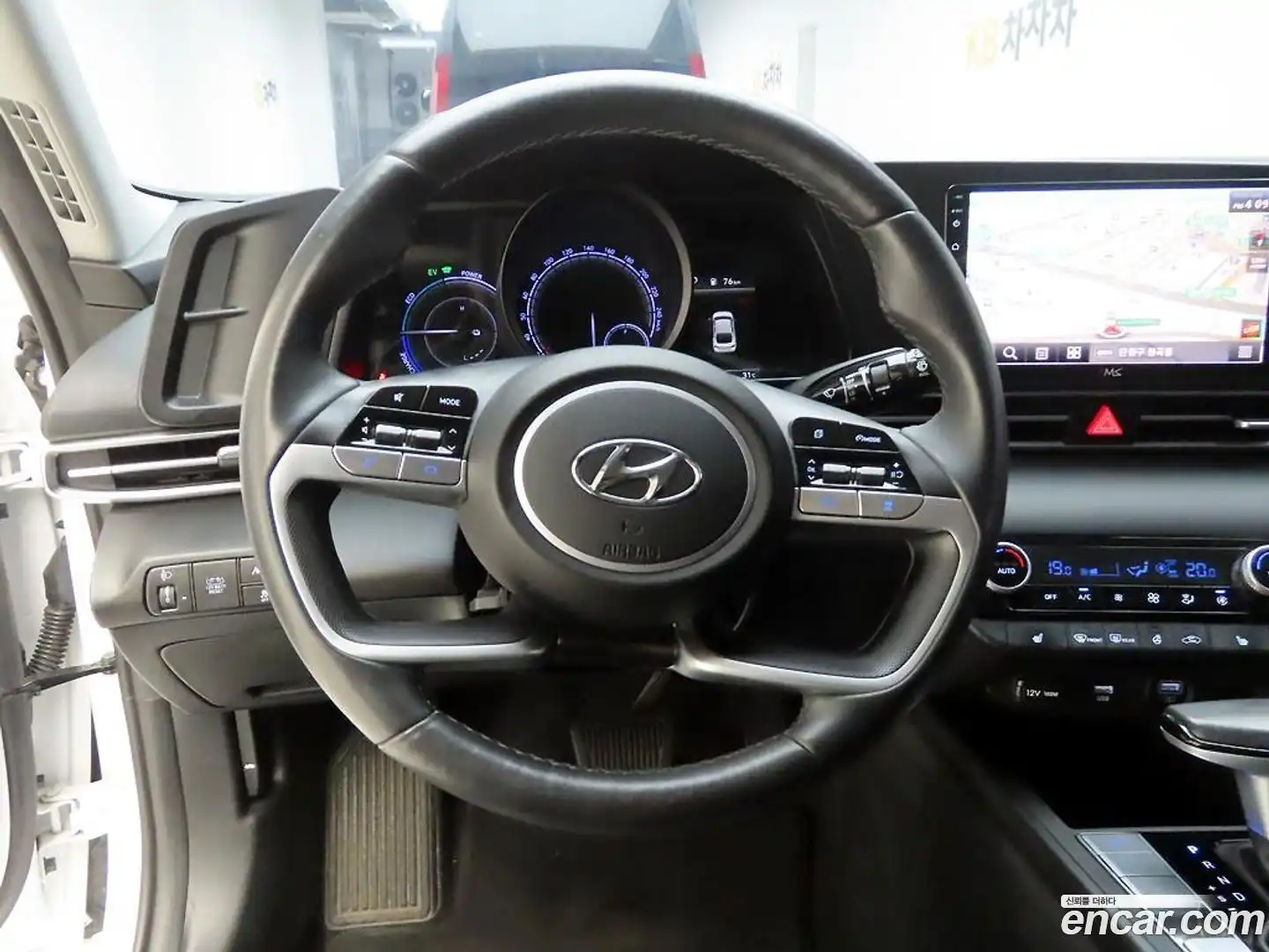 AVANTE Hyundai 2023.3-INNER-008