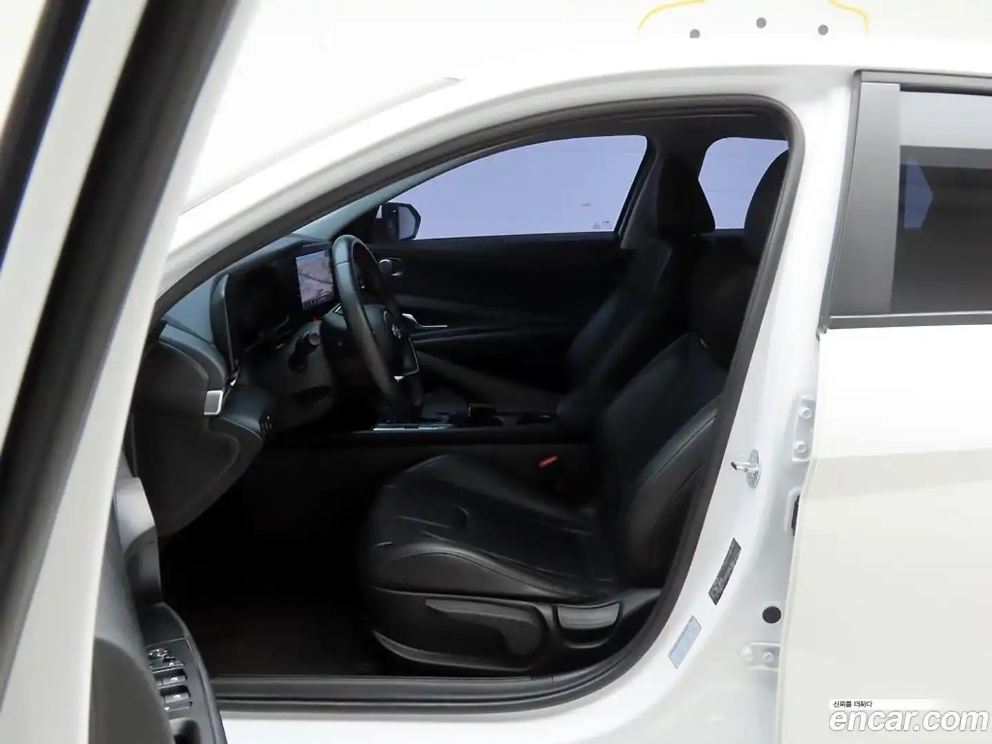AVANTE Hyundai 2023.3-OPTION-017