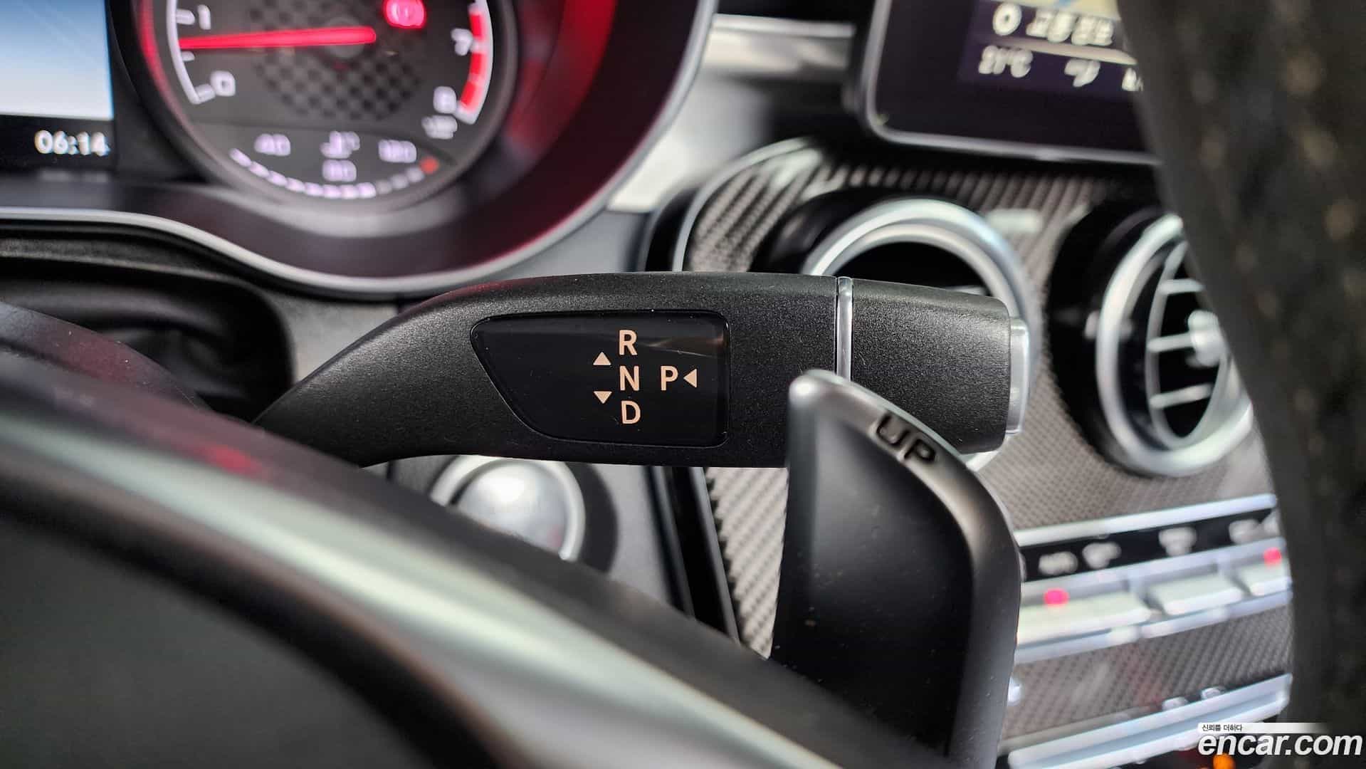 GLC-Class Mercedes-Benz 2018.9-INNER-009