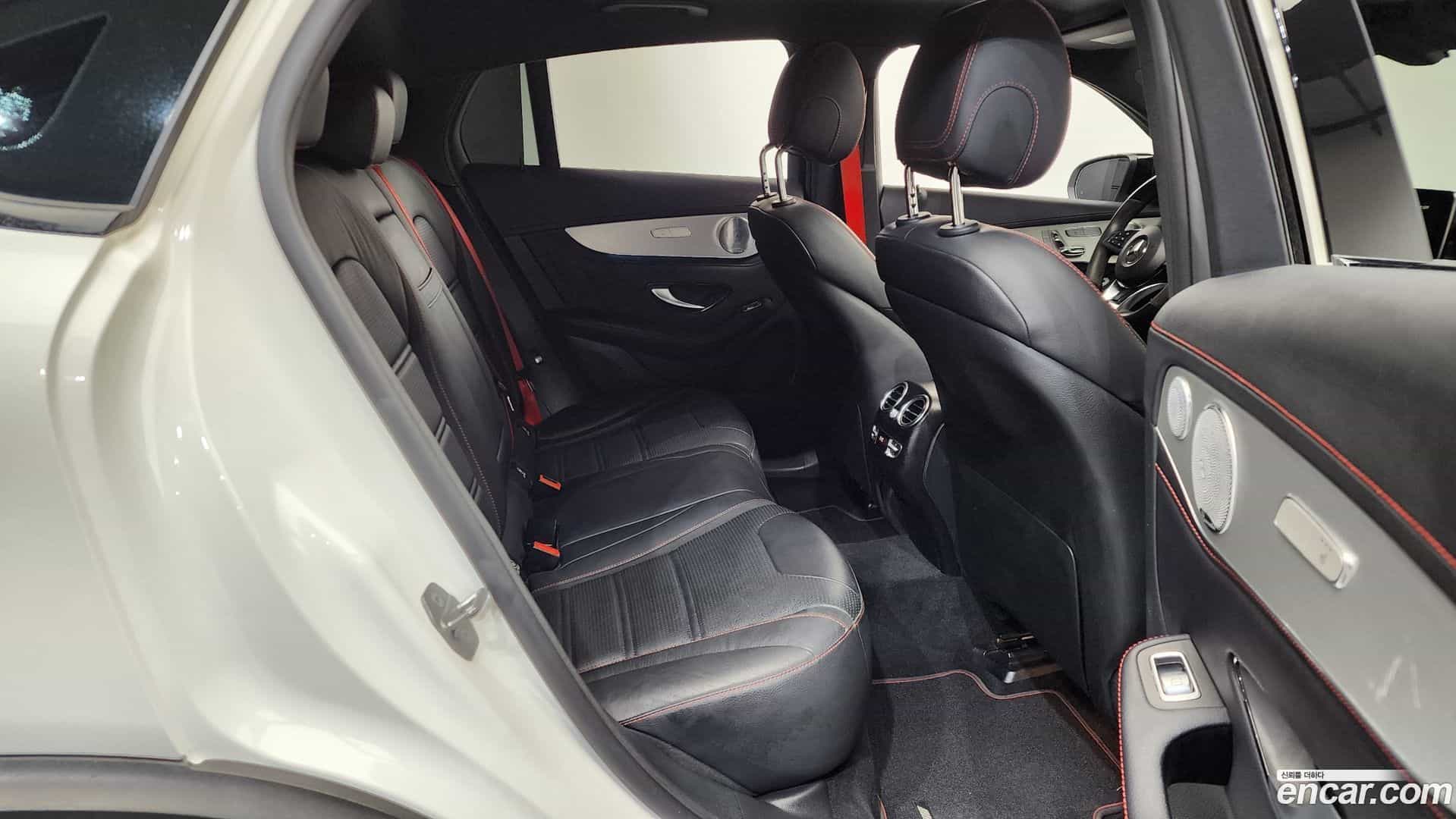 GLC-Class Mercedes-Benz 2018.9-OPTION-015