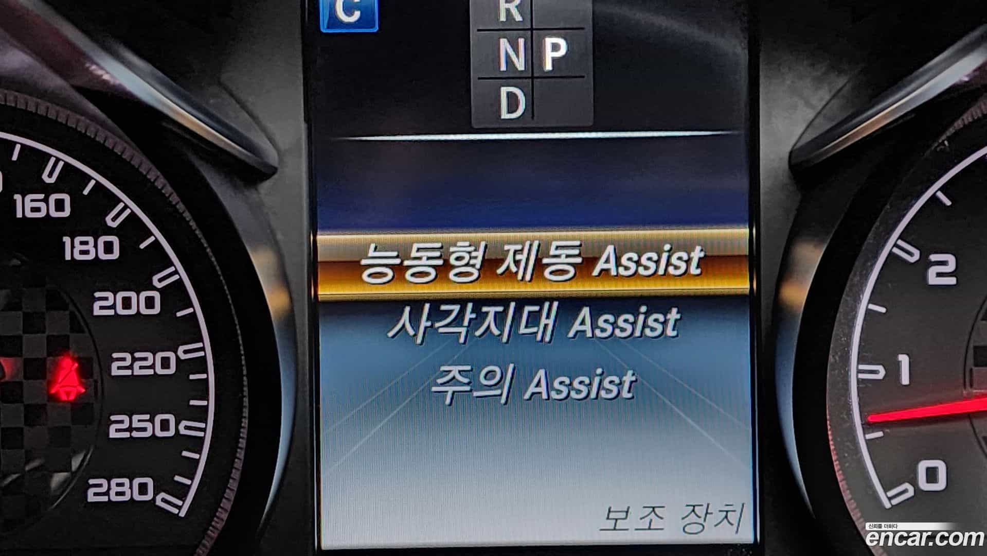 GLC-Class Mercedes-Benz 2018.9-OPTION-019