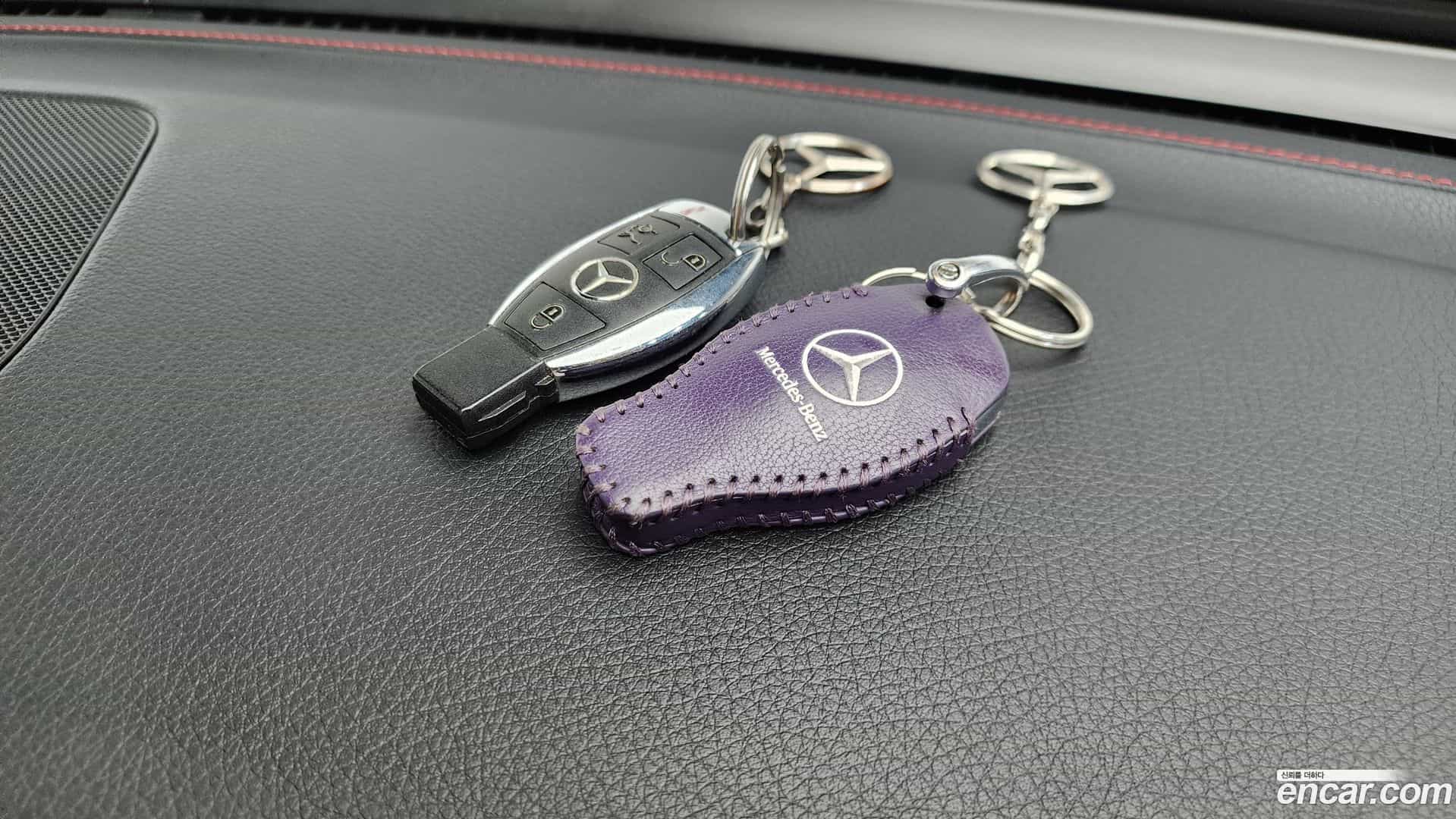 GLC-Class Mercedes-Benz 2018.9-OPTION-045