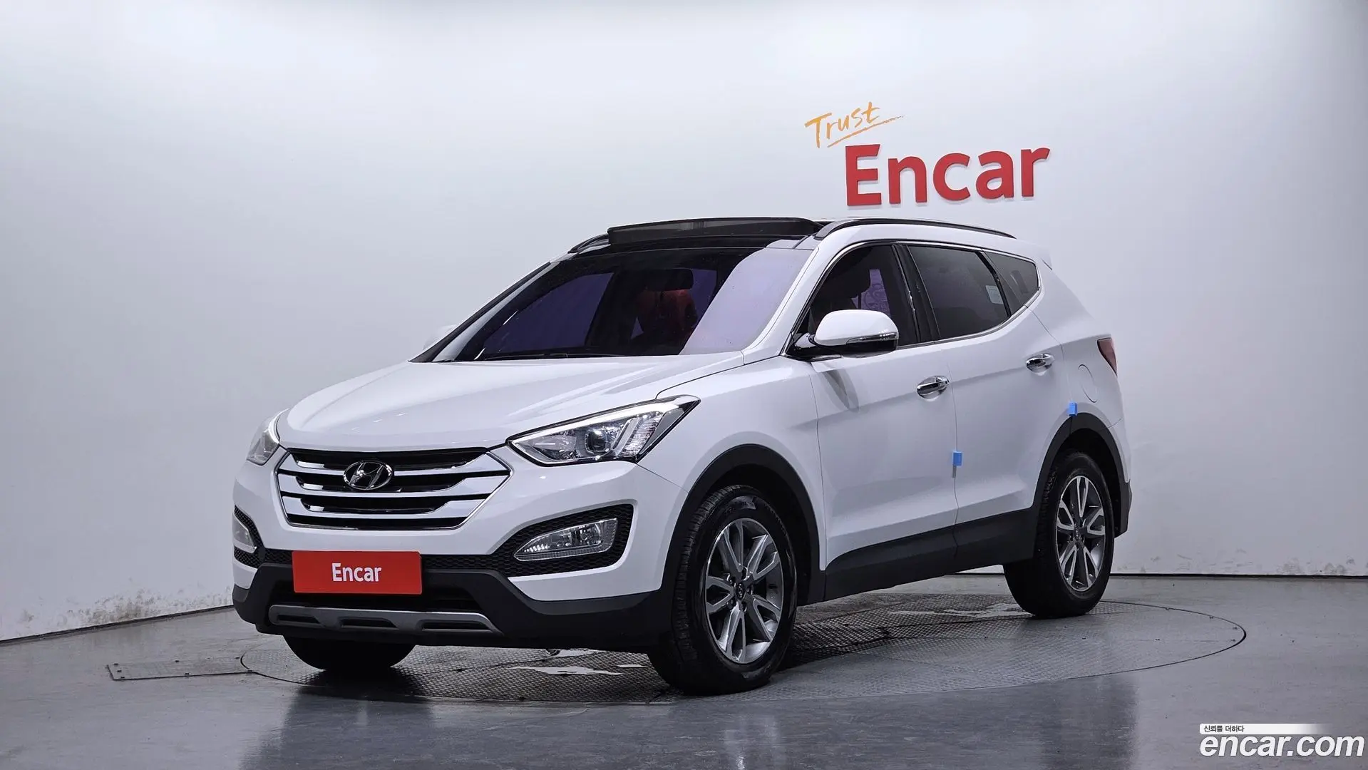 Main__Slider__Photo:Santafe Hyundai 2014.2-0