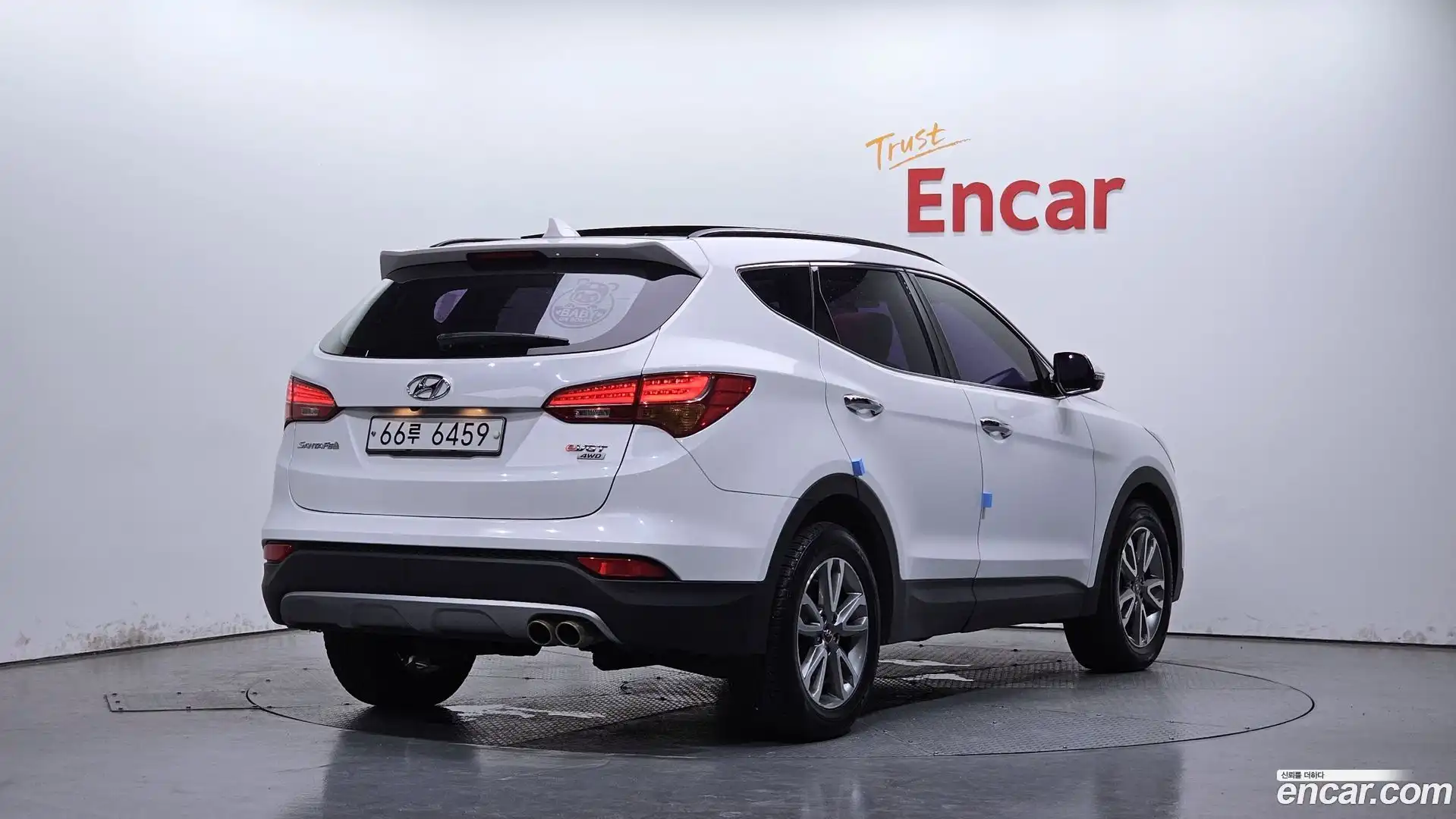 Santafe Hyundai 2014.2-OUTER-002