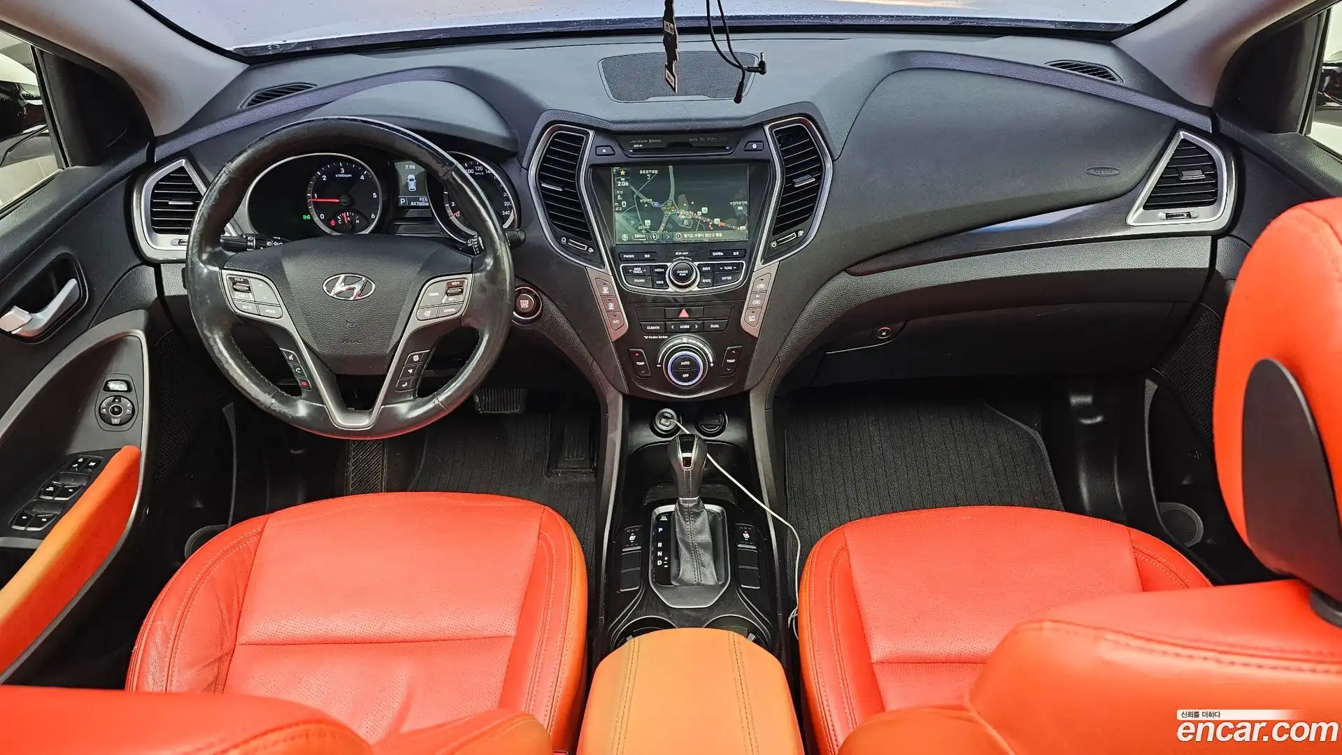 Santafe Hyundai 2014.2-INNER-007
