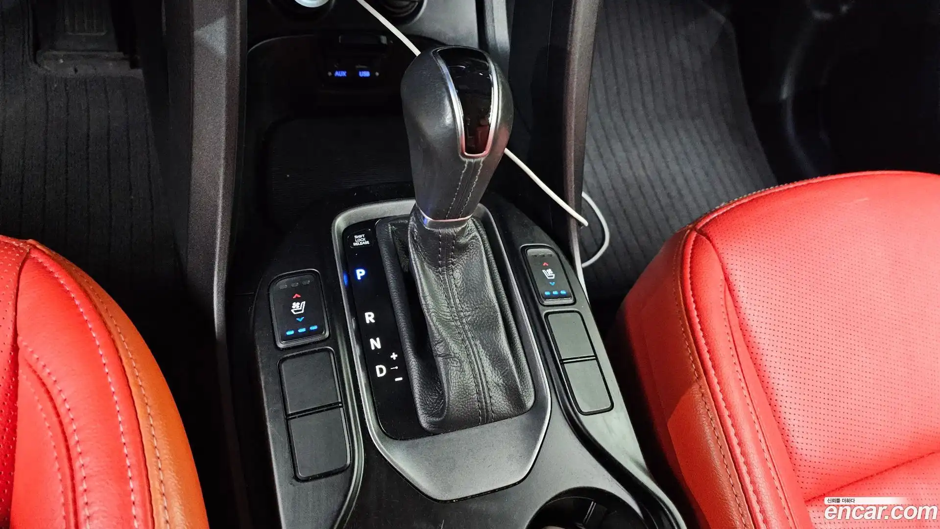 Santafe Hyundai 2014.2-INNER-009