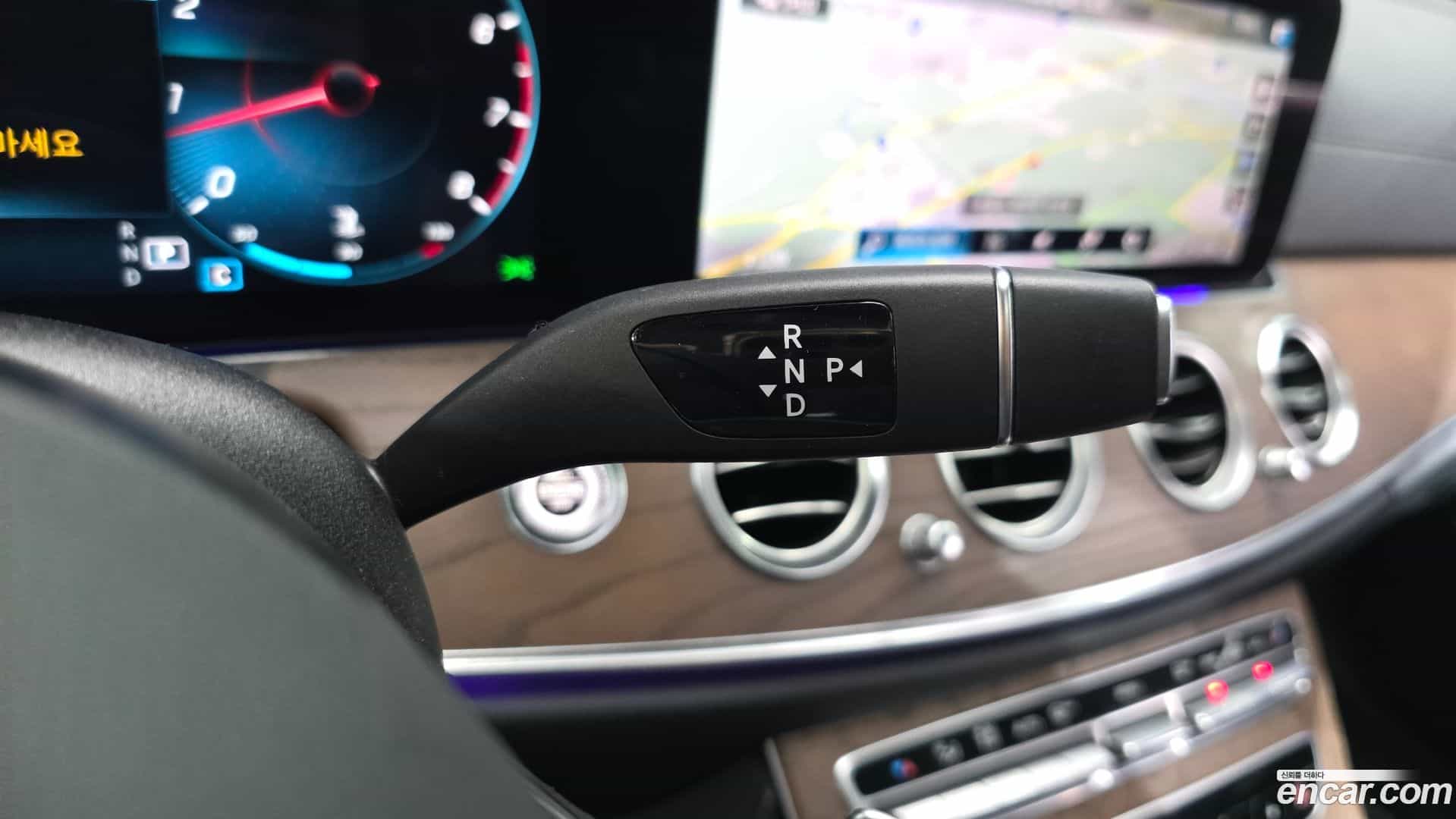 E-Class Mercedes-Benz 2020.11-INNER-009