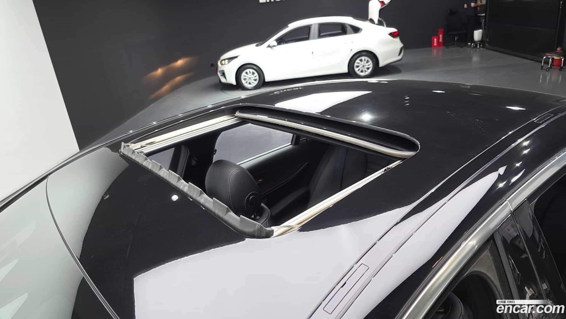 E-Class Mercedes-Benz 2020.11-OPTION-020