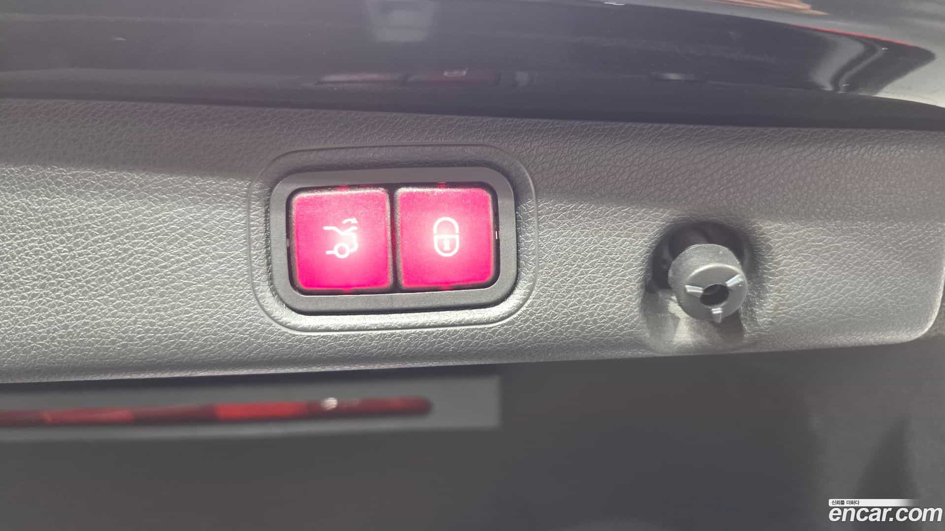 E-Class Mercedes-Benz 2020.11-OPTION-021