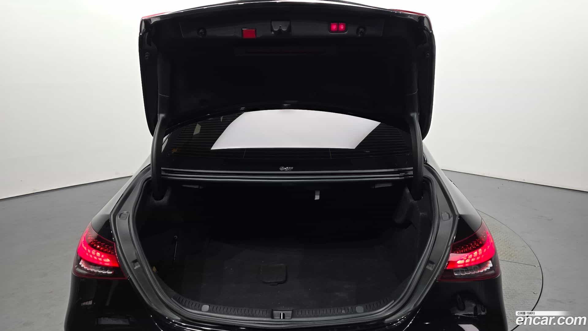 E-Class Mercedes-Benz 2020.11-OPTION-022