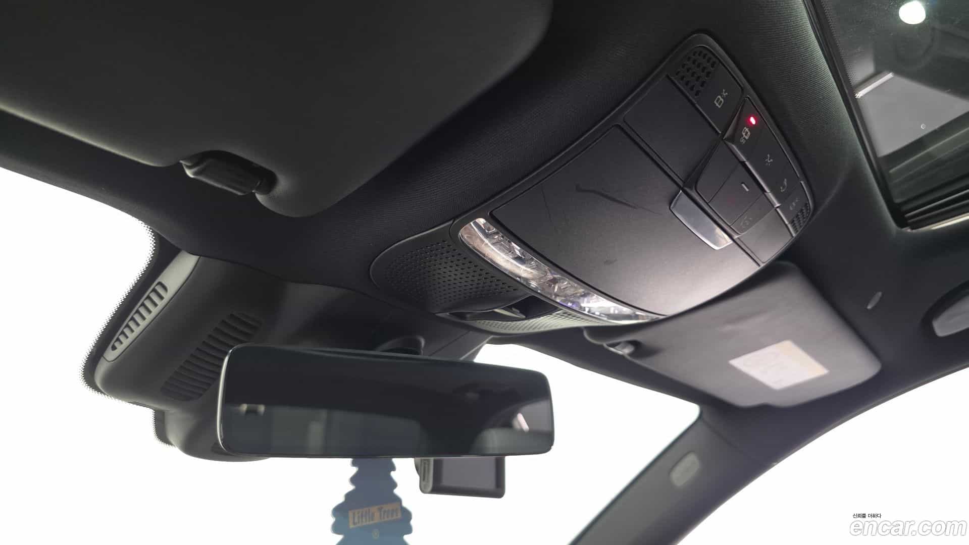 E-Class Mercedes-Benz 2020.11-OPTION-024