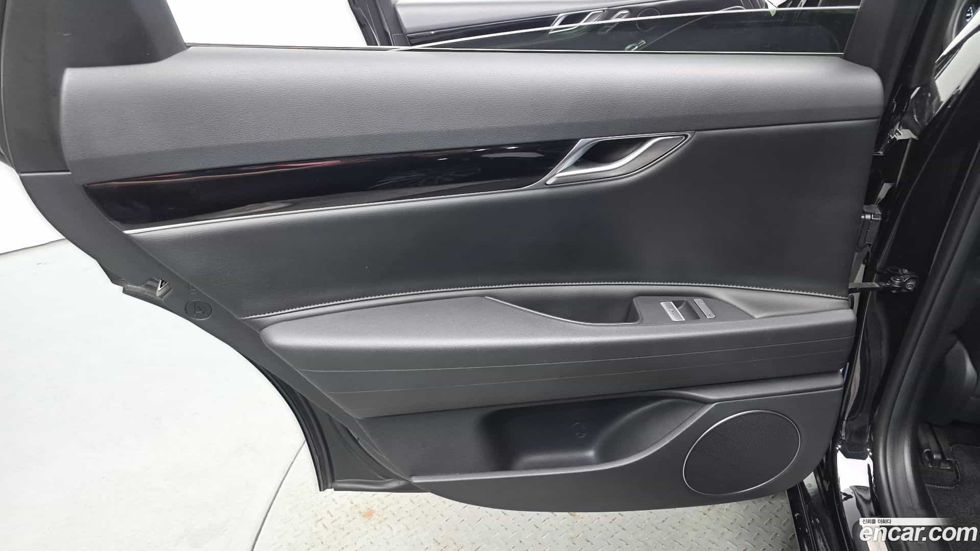 G80 Genesis 2020.9-INNER-035