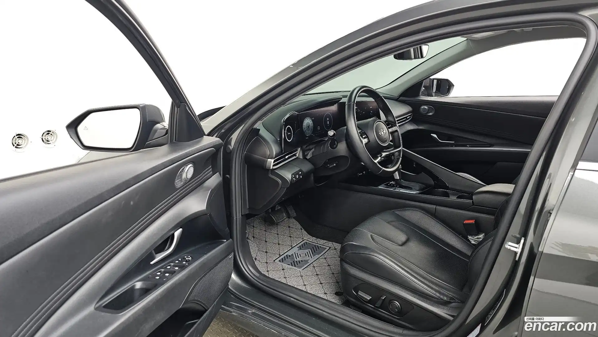 AVANTE Hyundai 2021.10-INNER-010