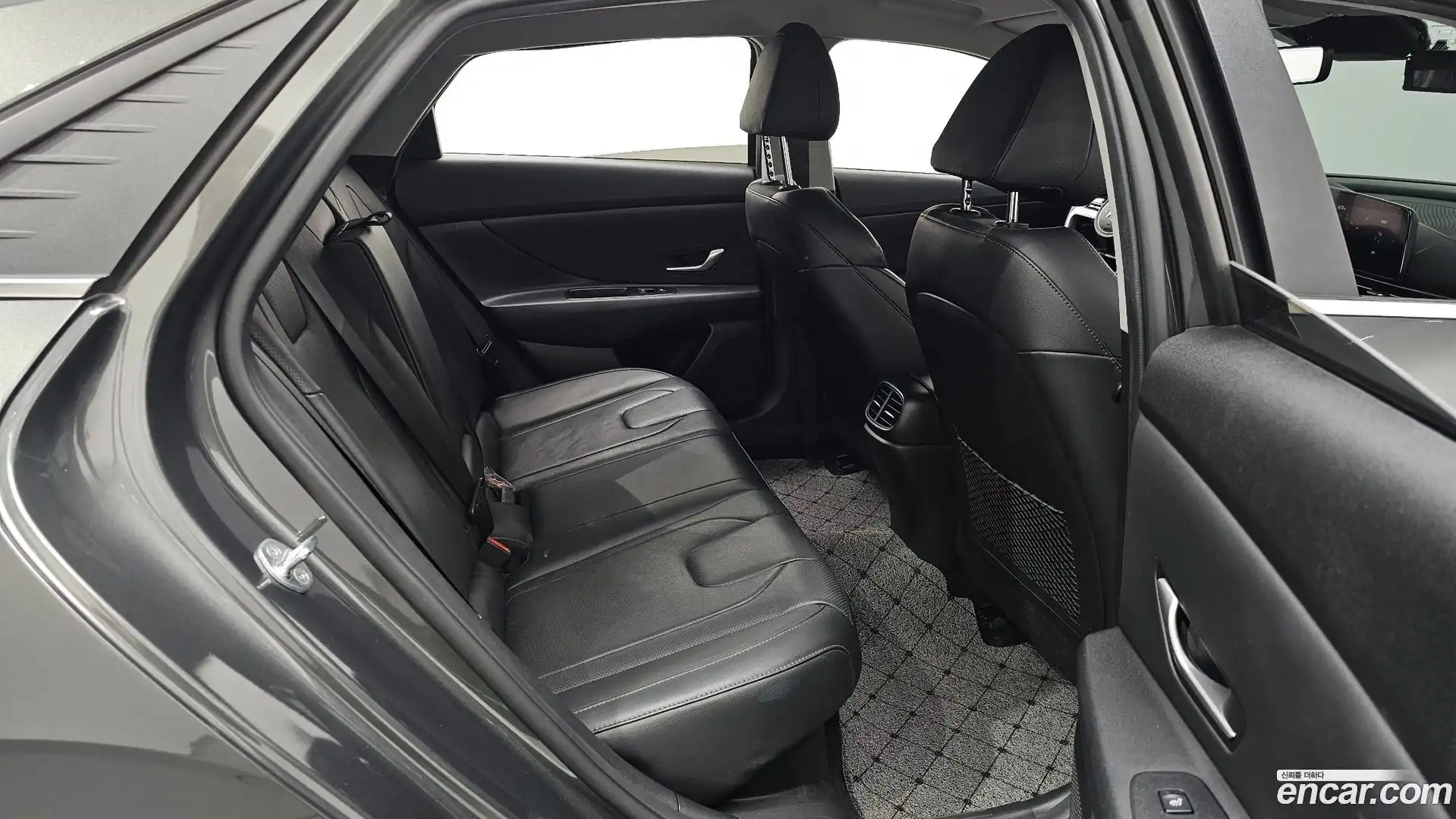 AVANTE Hyundai 2021.10-OPTION-016