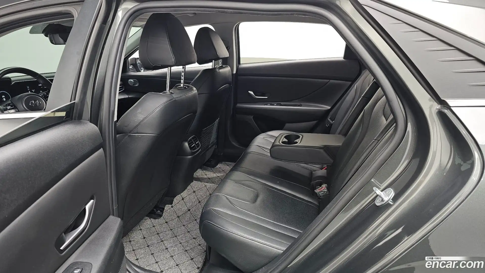 AVANTE Hyundai 2021.10-INNER-036