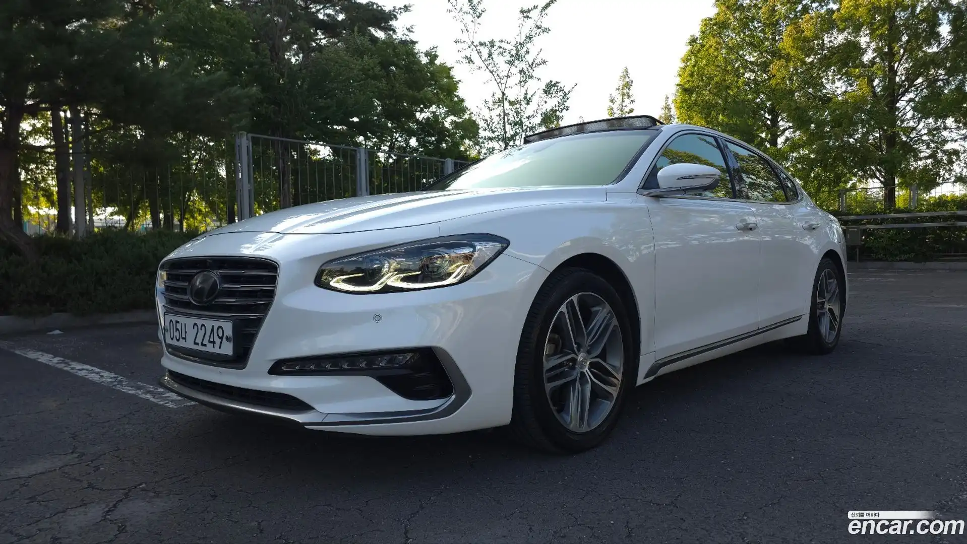 Grandeur Hyundai 2019.4-OUTER-001