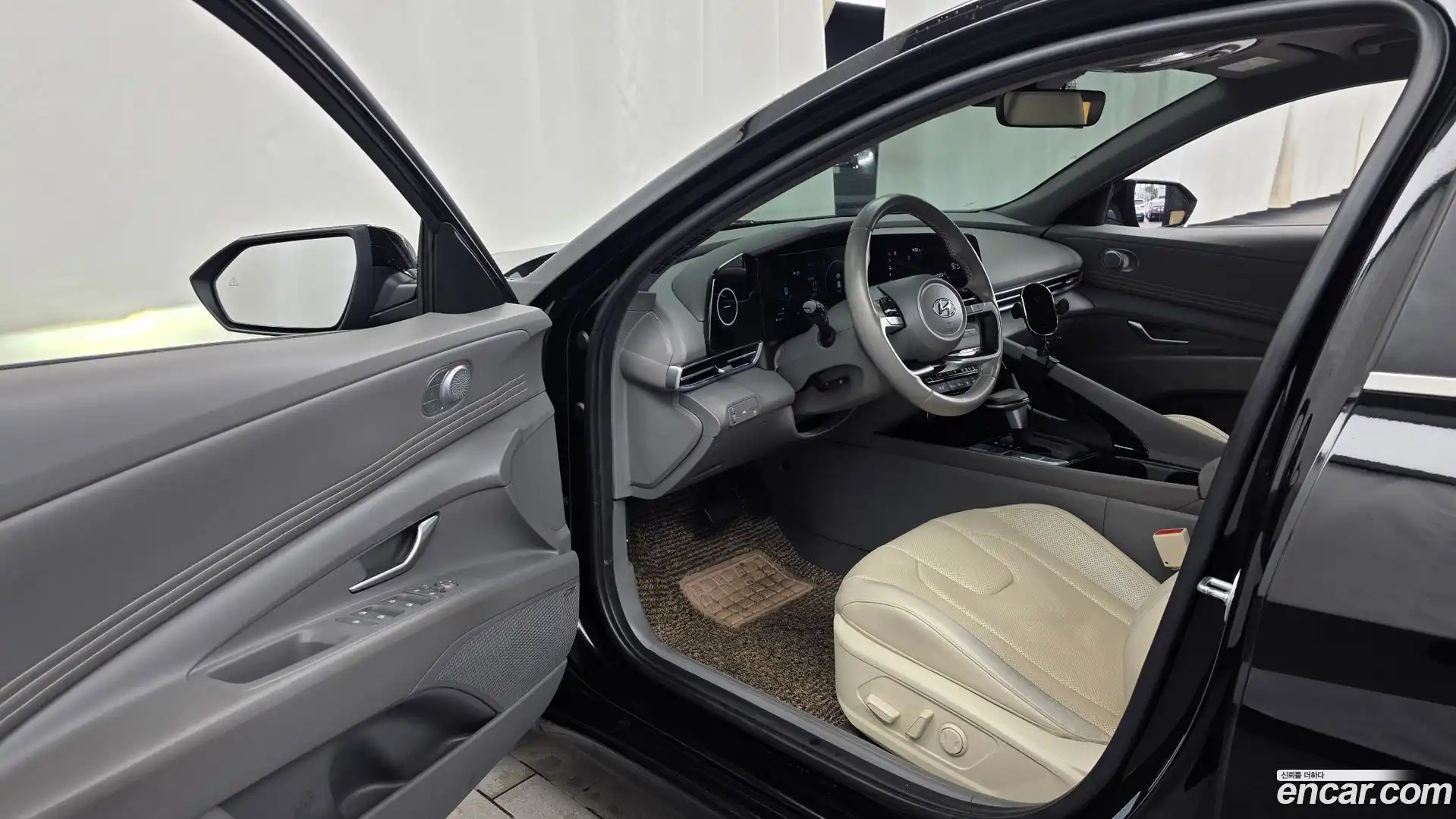 AVANTE Hyundai 2022.10-INNER-010