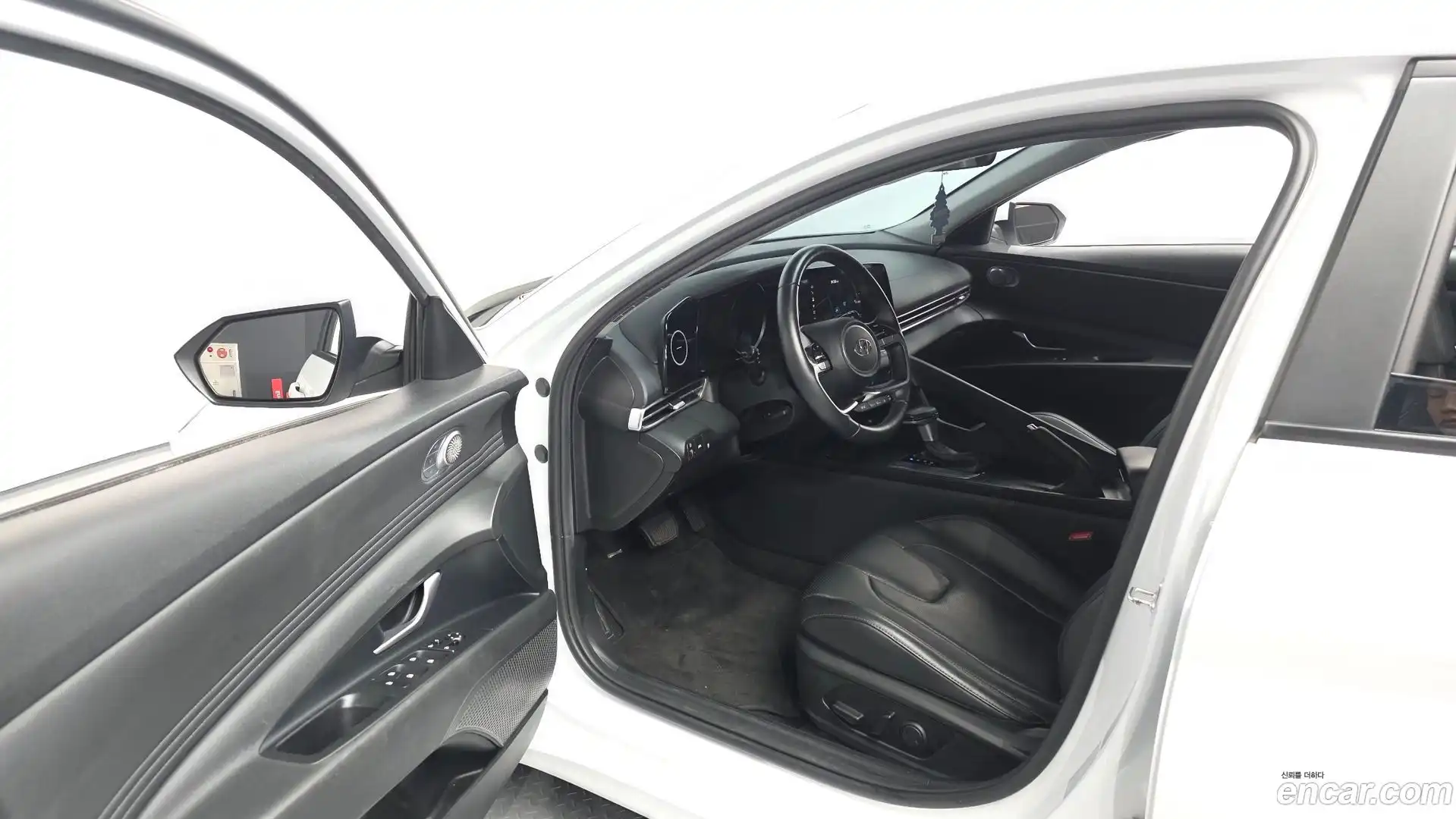 AVANTE Hyundai 2022.5-INNER-010