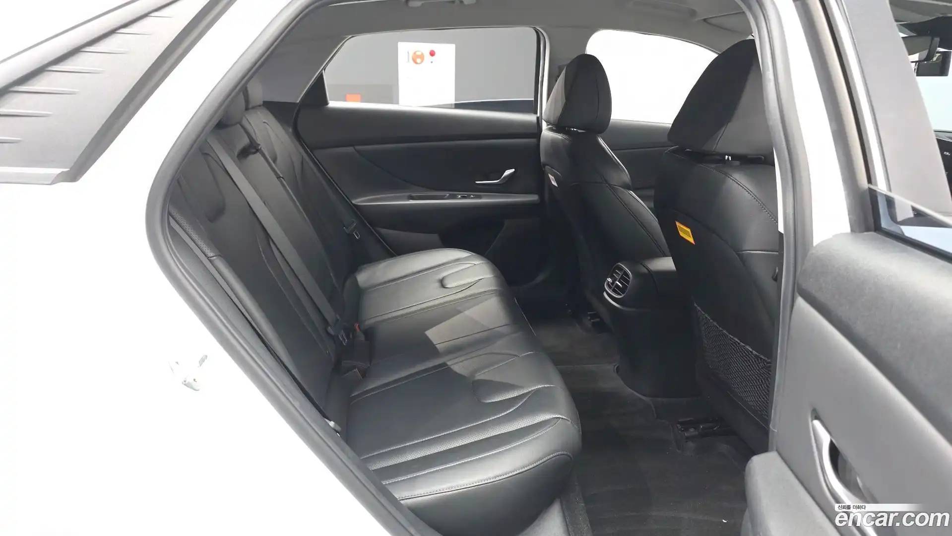 AVANTE Hyundai 2022.5-OPTION-016