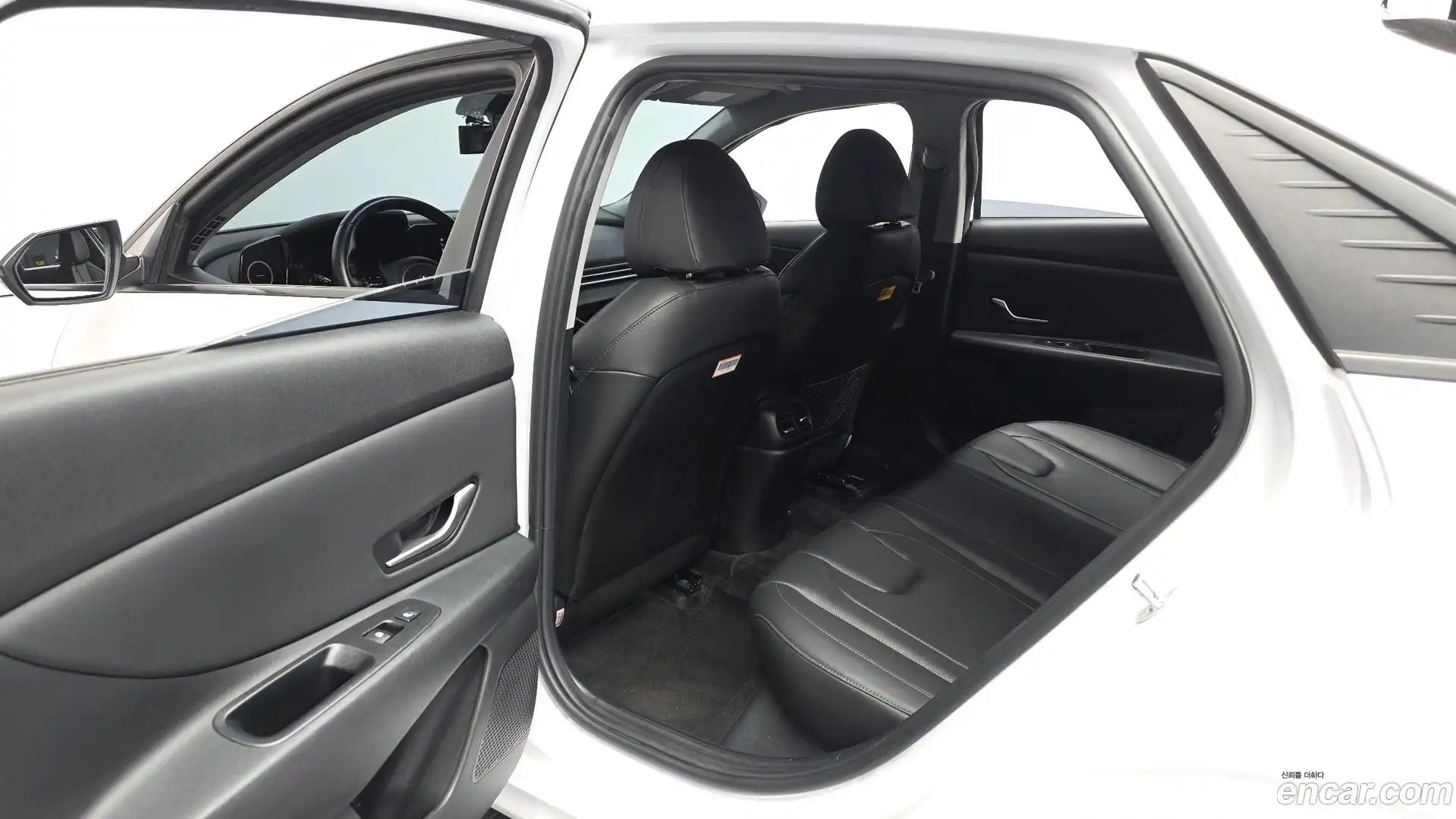 AVANTE Hyundai 2022.5-INNER-036